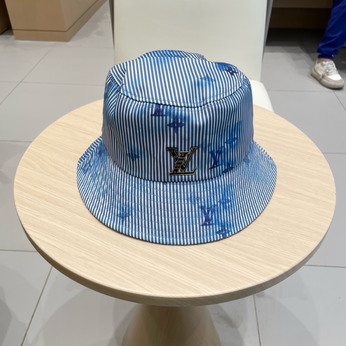 NO:346131,Baseball cap 55 Fisherman's hat 65 LV Louis Vuitton Spring and Summer Original Single Embroidery Baseball Cap Light and Breathable. Perfect Stylish, Exclusive Live Shot, Suitable Hats for Men and Women, Straw Hats Fisherman's Hats, Baseball Caps, Hats, louis vuitton, louis vuitton, espadrilles, hats棒球帽55 渔夫帽65 LV路易威登春夏原单刺绣棒球帽 轻盈透气.完美版型,独家实物拍摄,男女适用帽子草帽渔夫帽棒球帽,帽子,louis vuitton,louis vuitton,espadrilles,hats,hat