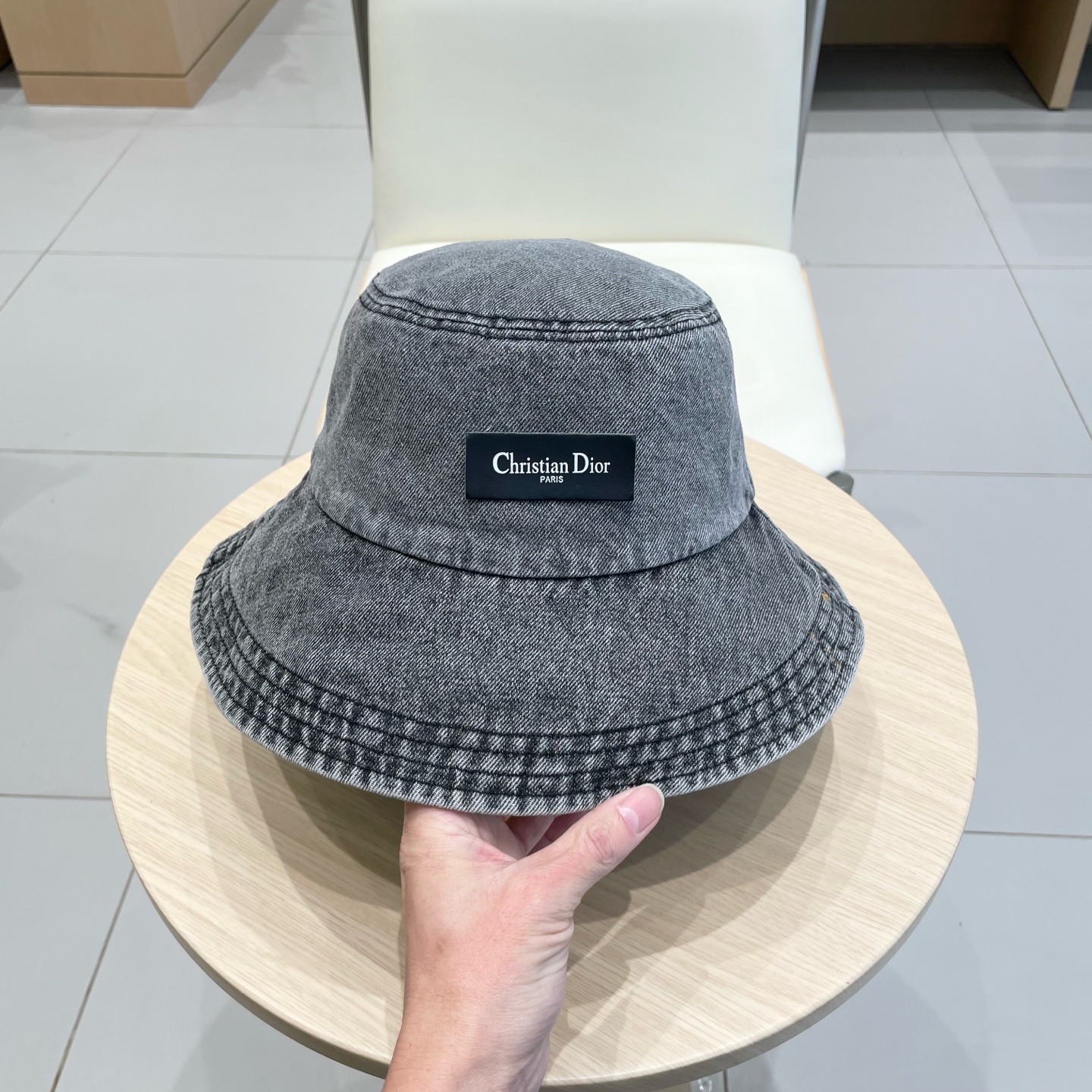  Dior(迪奥)2026牛仔新款渔夫帽， 精致純也格调很有感觉，很酷很时尚，专柜断货热门，质量超赞