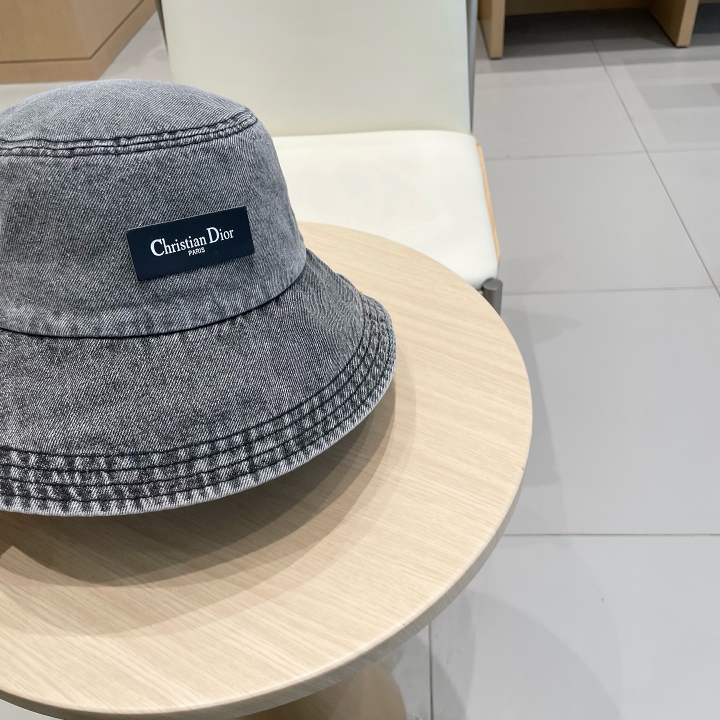  Dior(迪奥)2026牛仔新款渔夫帽， 精致純也格调很有感觉，很酷很时尚，专柜断货热门，质量超赞