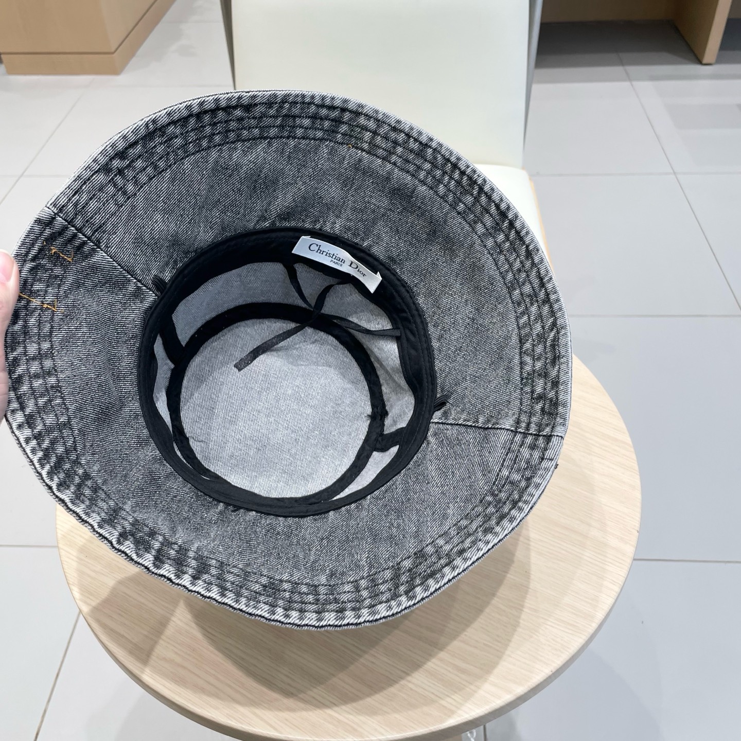  Dior(迪奥)2026牛仔新款渔夫帽， 精致純也格调很有感觉，很酷很时尚，专柜断货热门，质量超赞