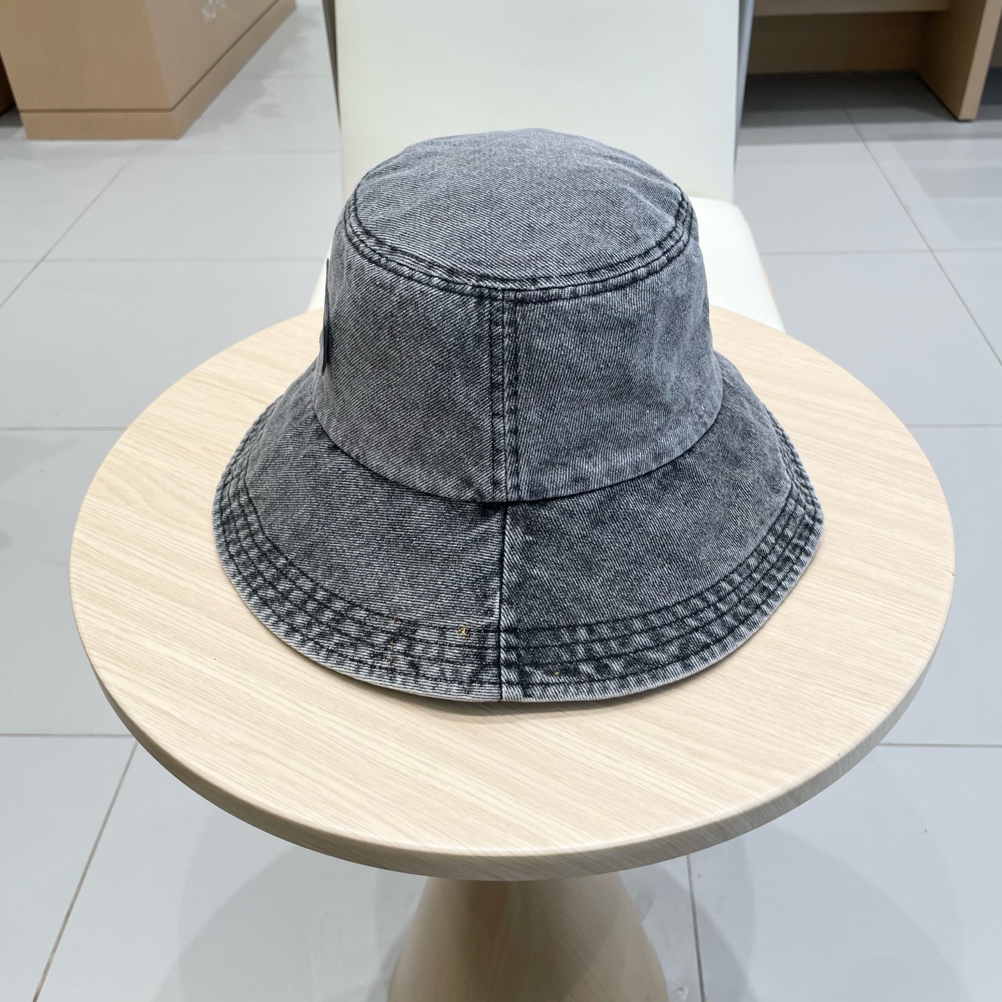  Dior(迪奥)2026牛仔新款渔夫帽， 精致純也格调很有感觉，很酷很时尚，专柜断货热门，质量超赞