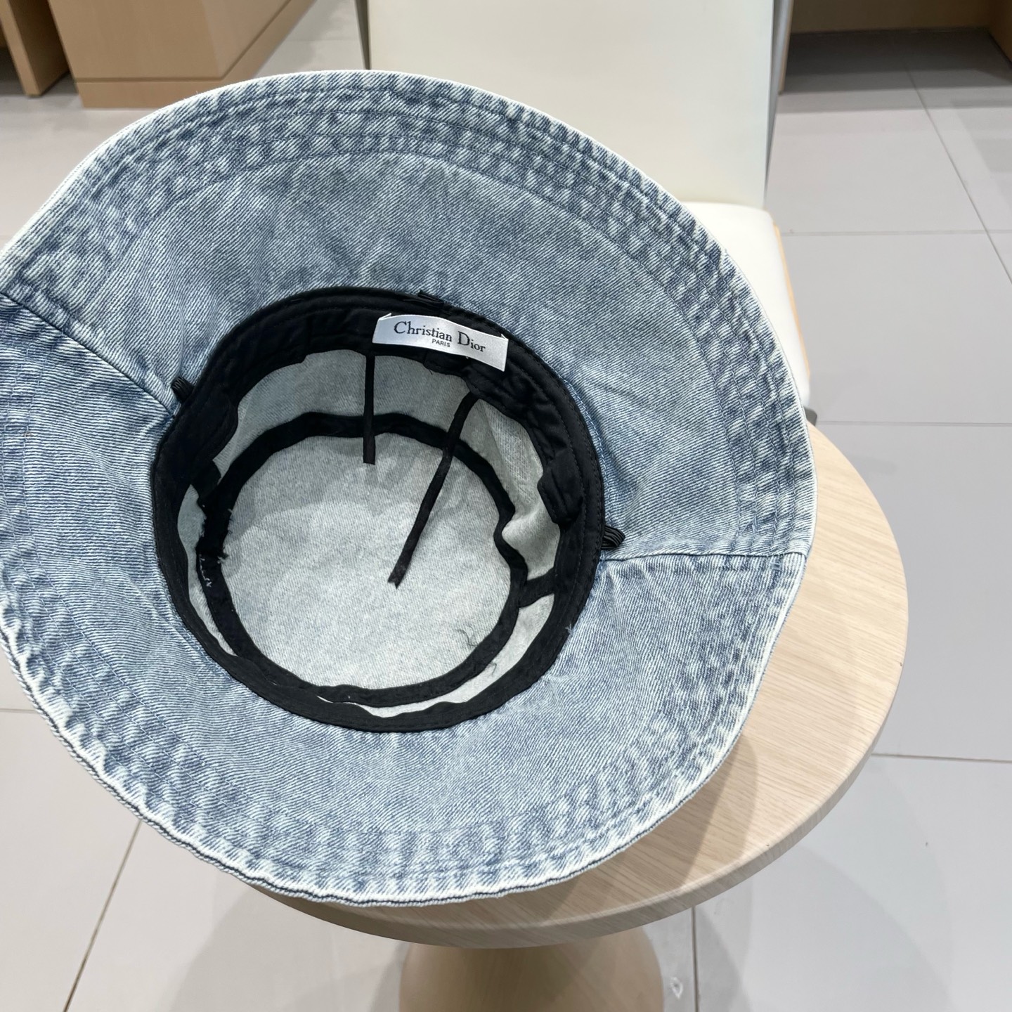  Dior(迪奥)2026牛仔新款渔夫帽， 精致純也格调很有感觉，很酷很时尚，专柜断货热门，质量超赞