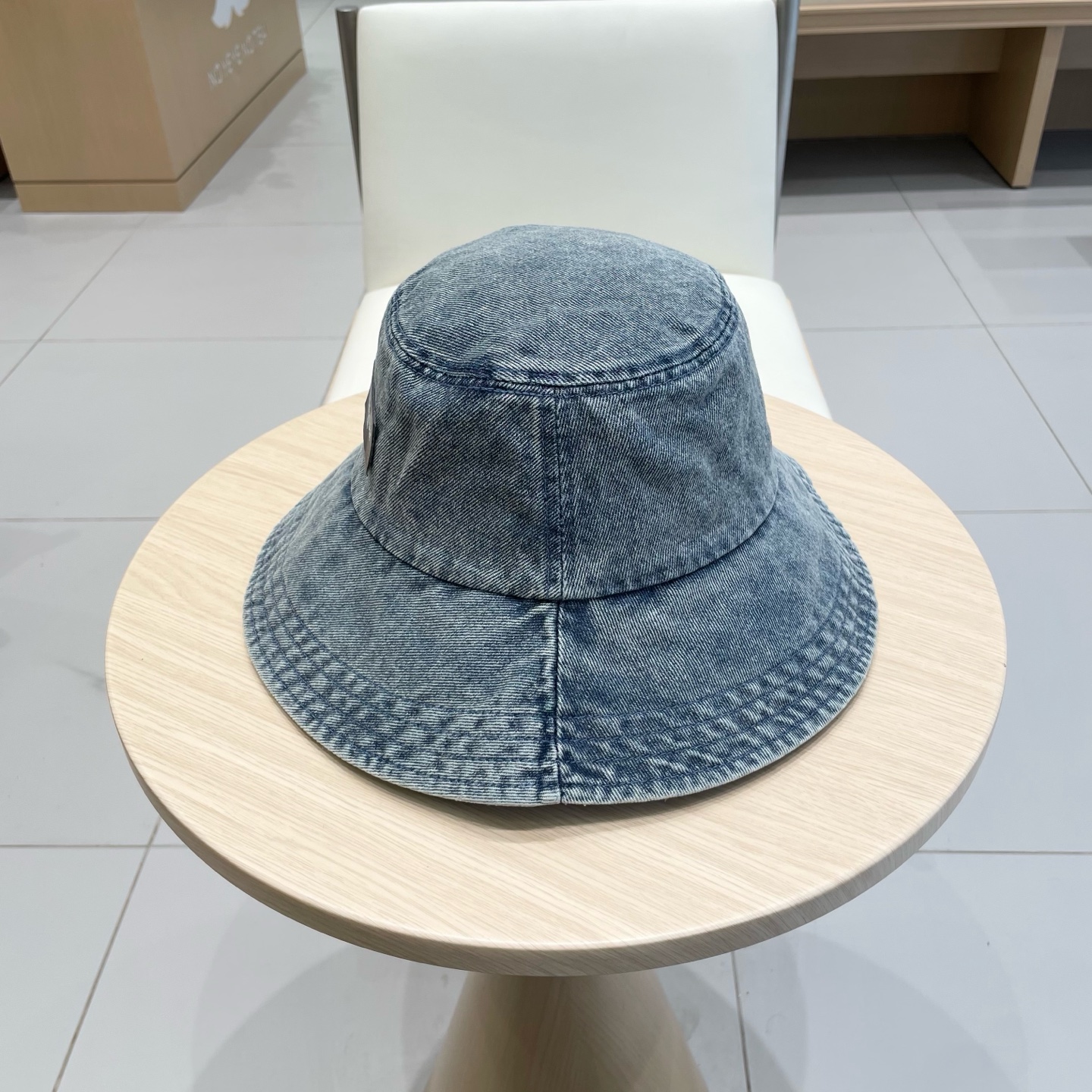  Dior(迪奥)2026牛仔新款渔夫帽， 精致純也格调很有感觉，很酷很时尚，专柜断货热门，质量超赞