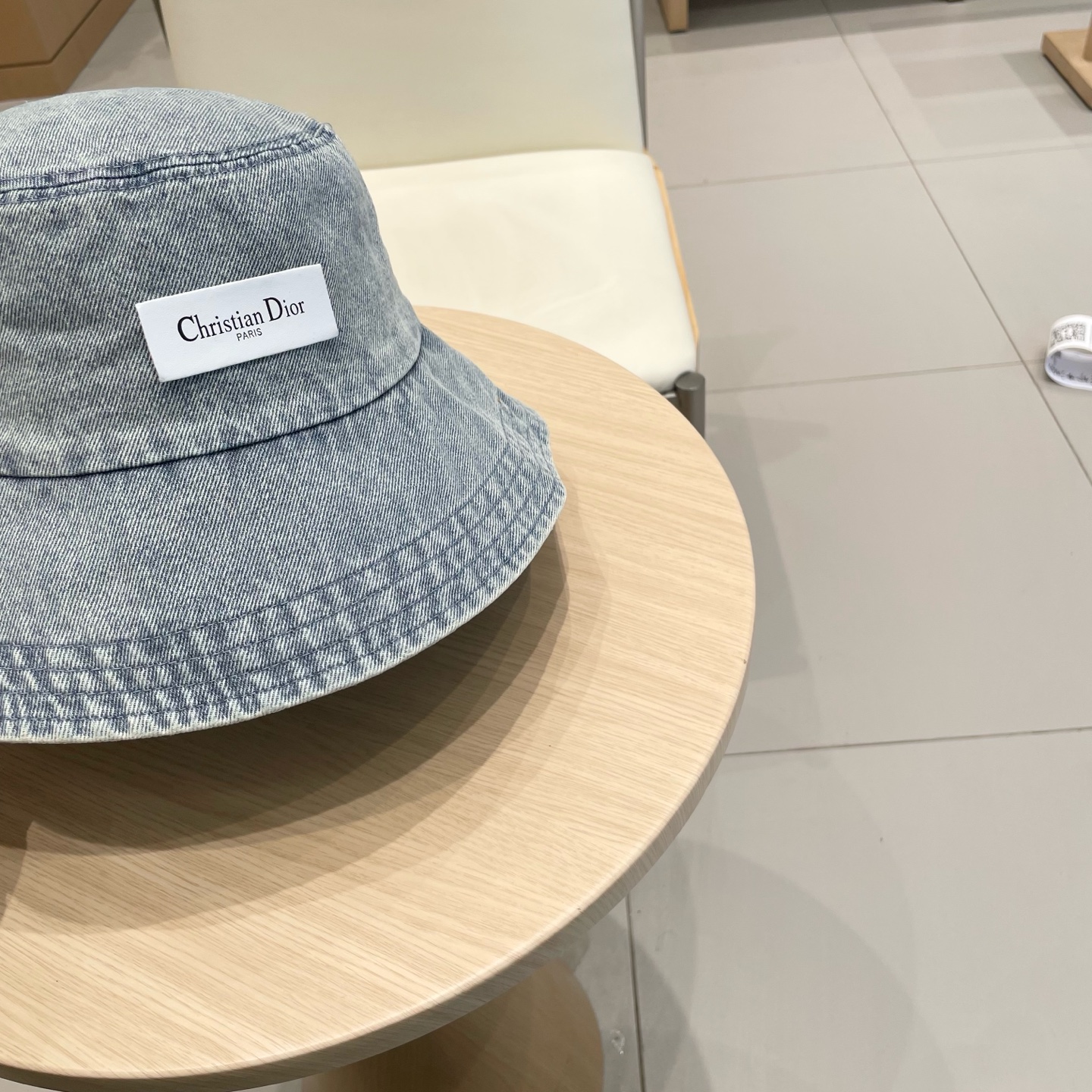  Dior(迪奥)2026牛仔新款渔夫帽， 精致純也格调很有感觉，很酷很时尚，专柜断货热门，质量超赞