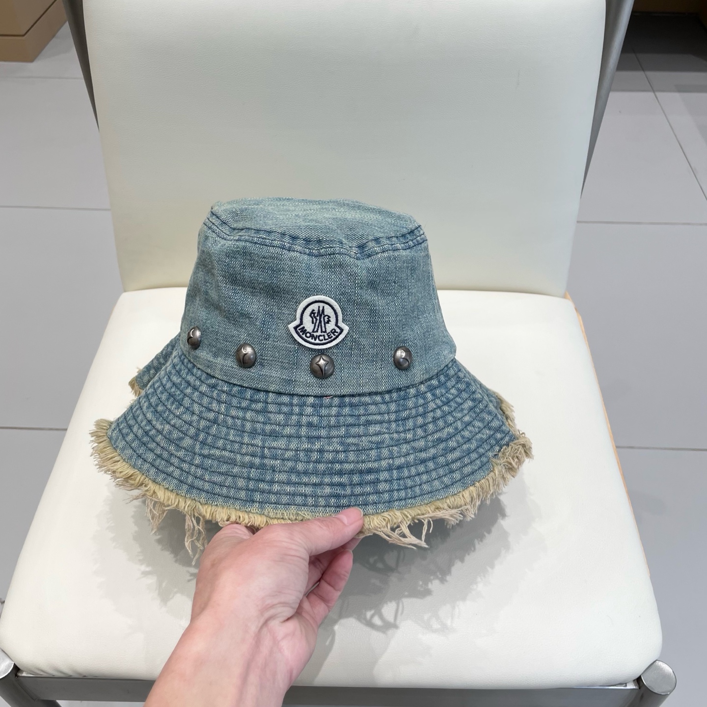  Moncler蒙口2025新款牛仔渔夫帽，经典流行款，质量超赞，