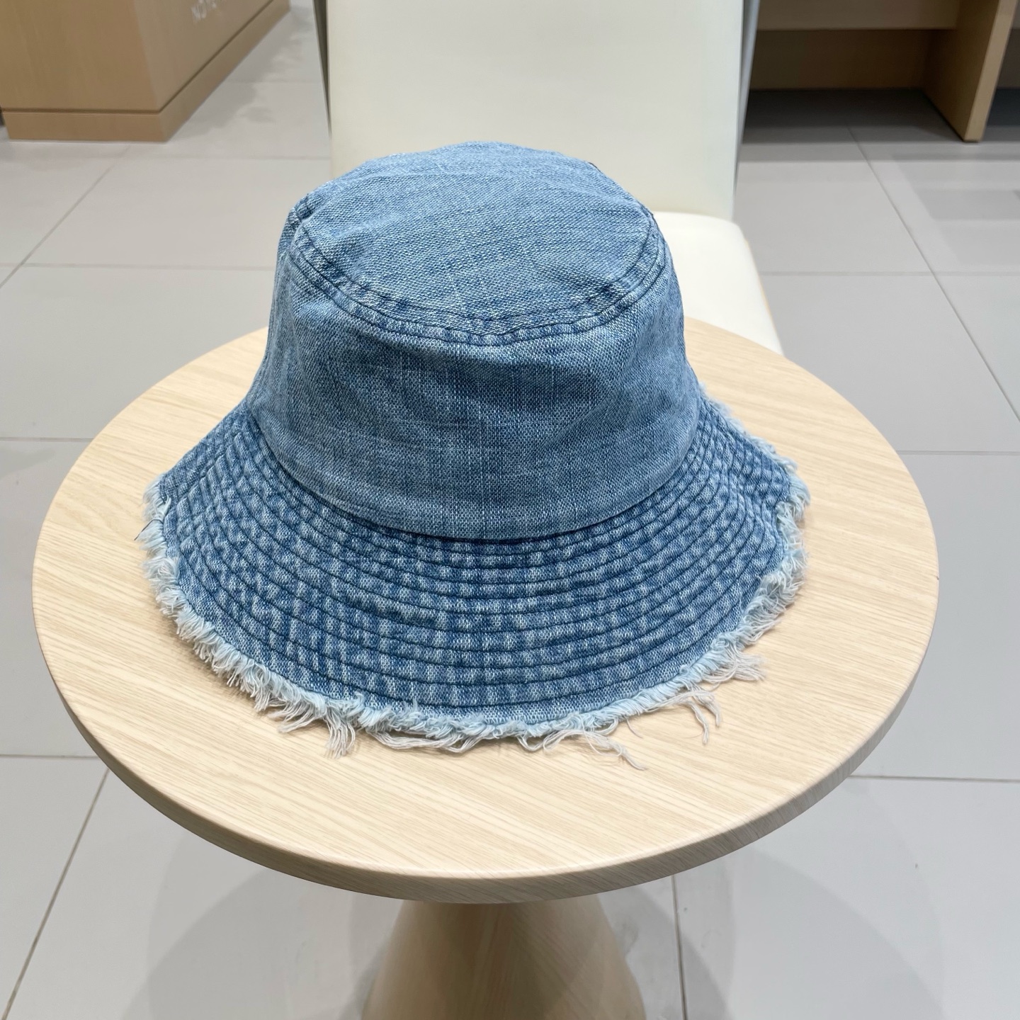  Moncler蒙口2025新款牛仔渔夫帽，经典流行款，质量超赞，