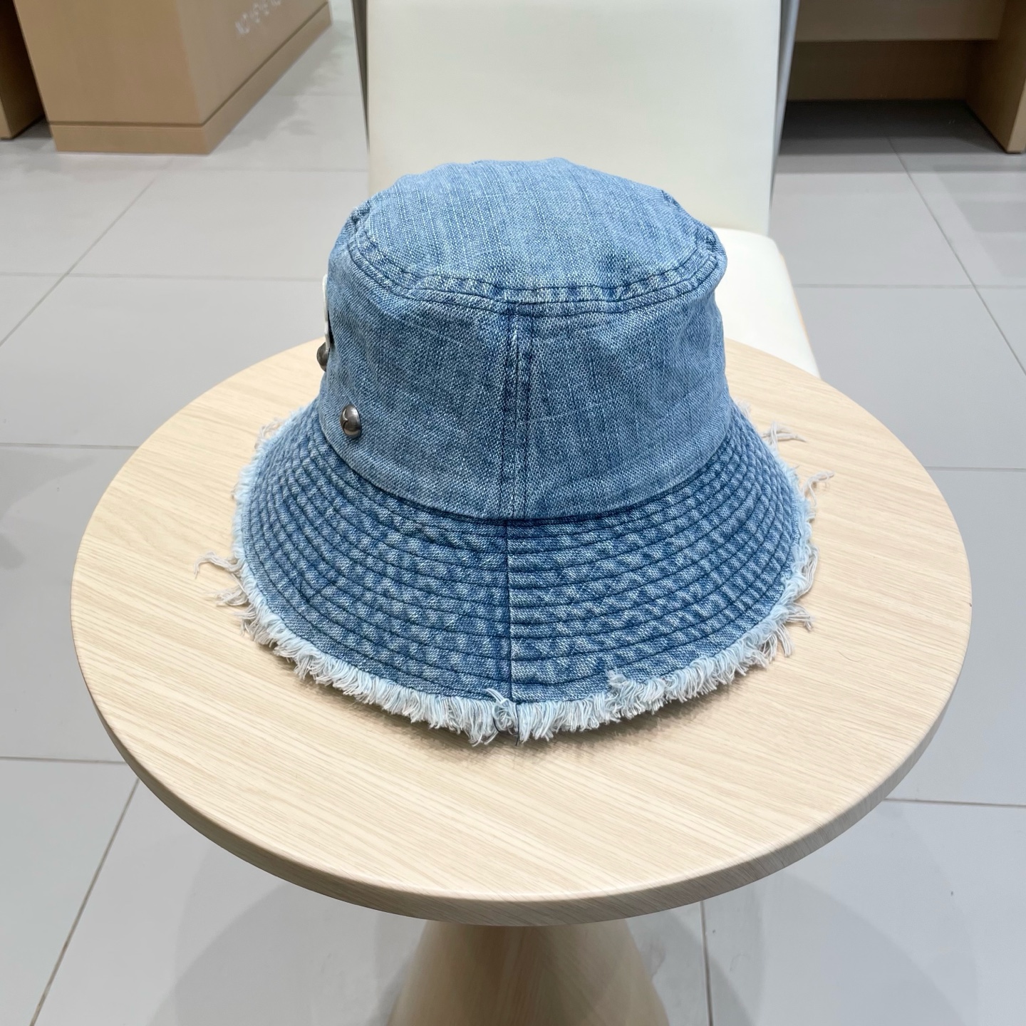  Moncler蒙口2025新款牛仔渔夫帽，经典流行款，质量超赞，