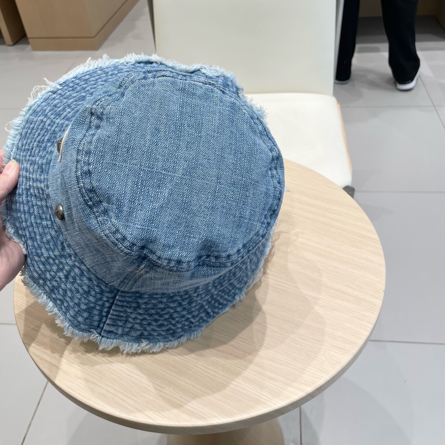  Moncler蒙口2025新款牛仔渔夫帽，经典流行款，质量超赞，