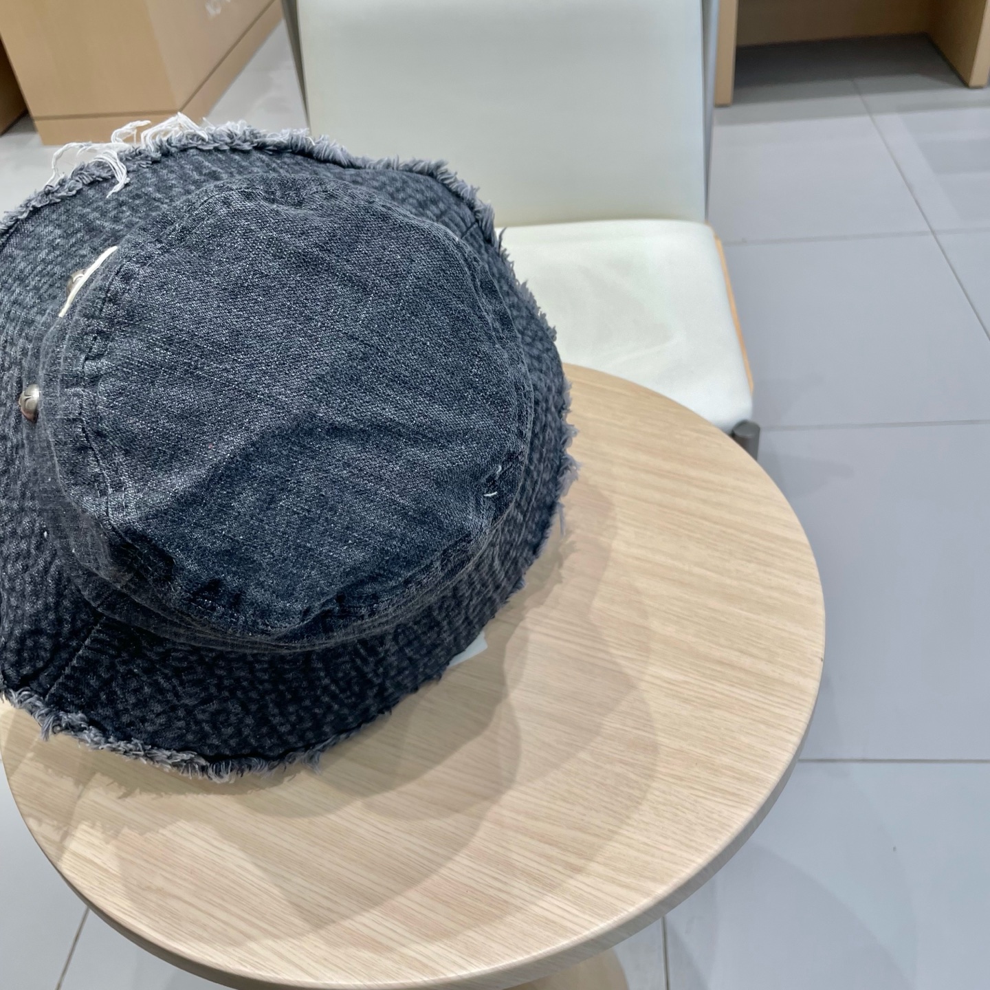  Moncler蒙口2025新款牛仔渔夫帽，经典流行款，质量超赞，