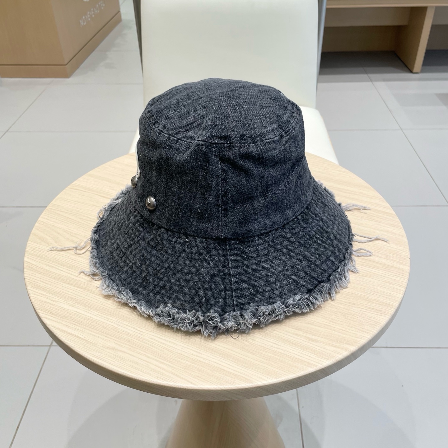  Moncler蒙口2025新款牛仔渔夫帽，经典流行款，质量超赞，