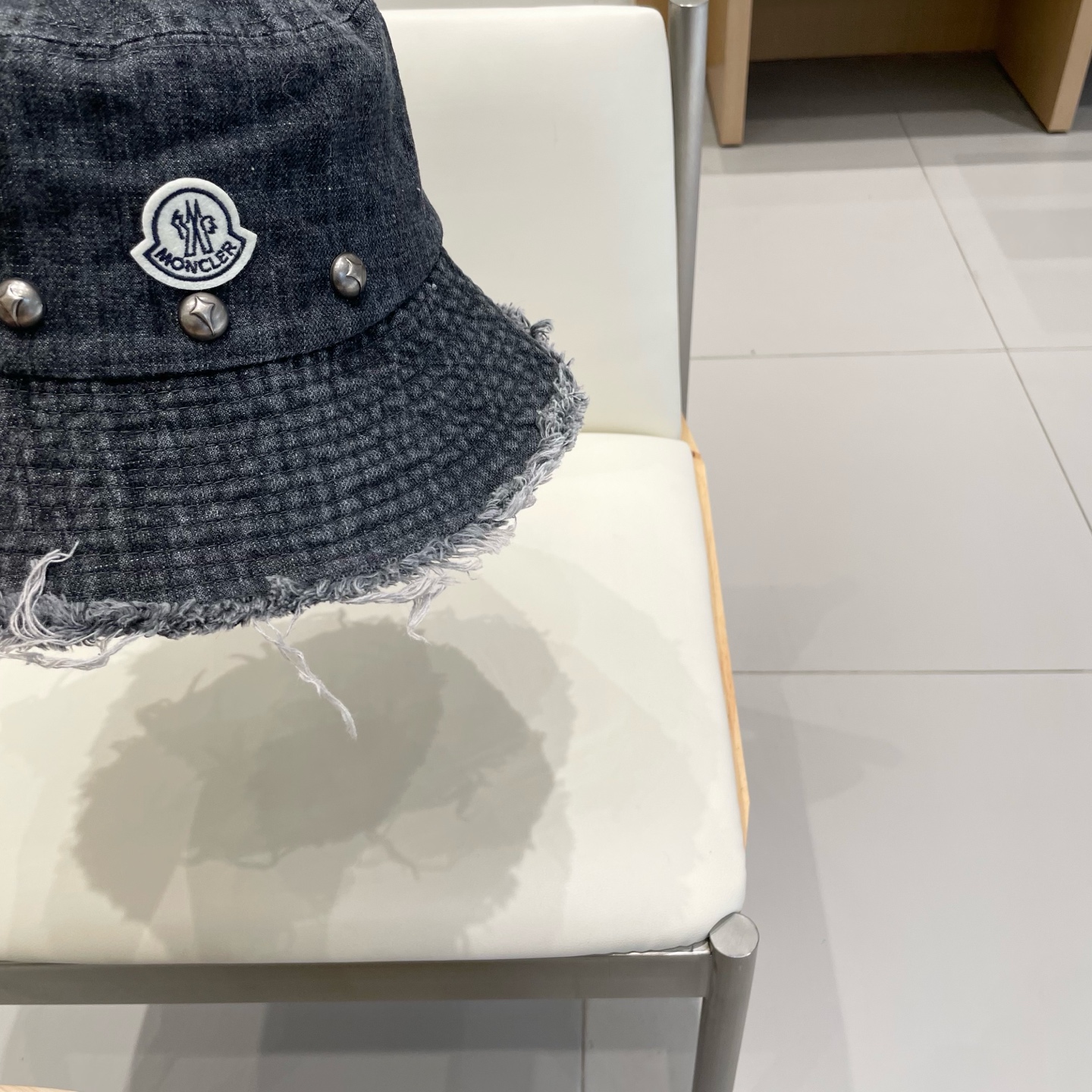  Moncler蒙口2025新款牛仔渔夫帽，经典流行款，质量超赞，