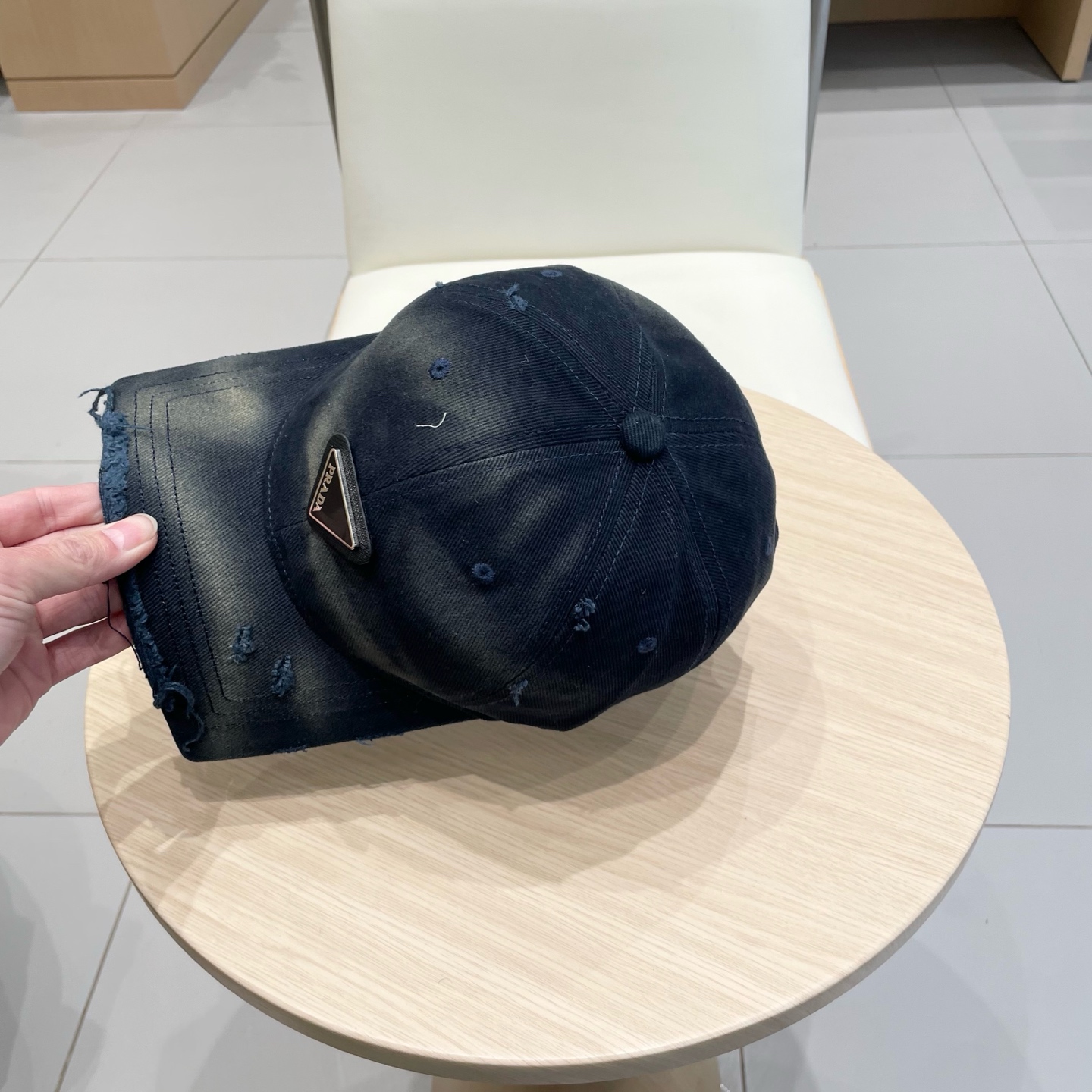  Prada普拉达2025早春新款大牌款棒球帽，经典款男女通用