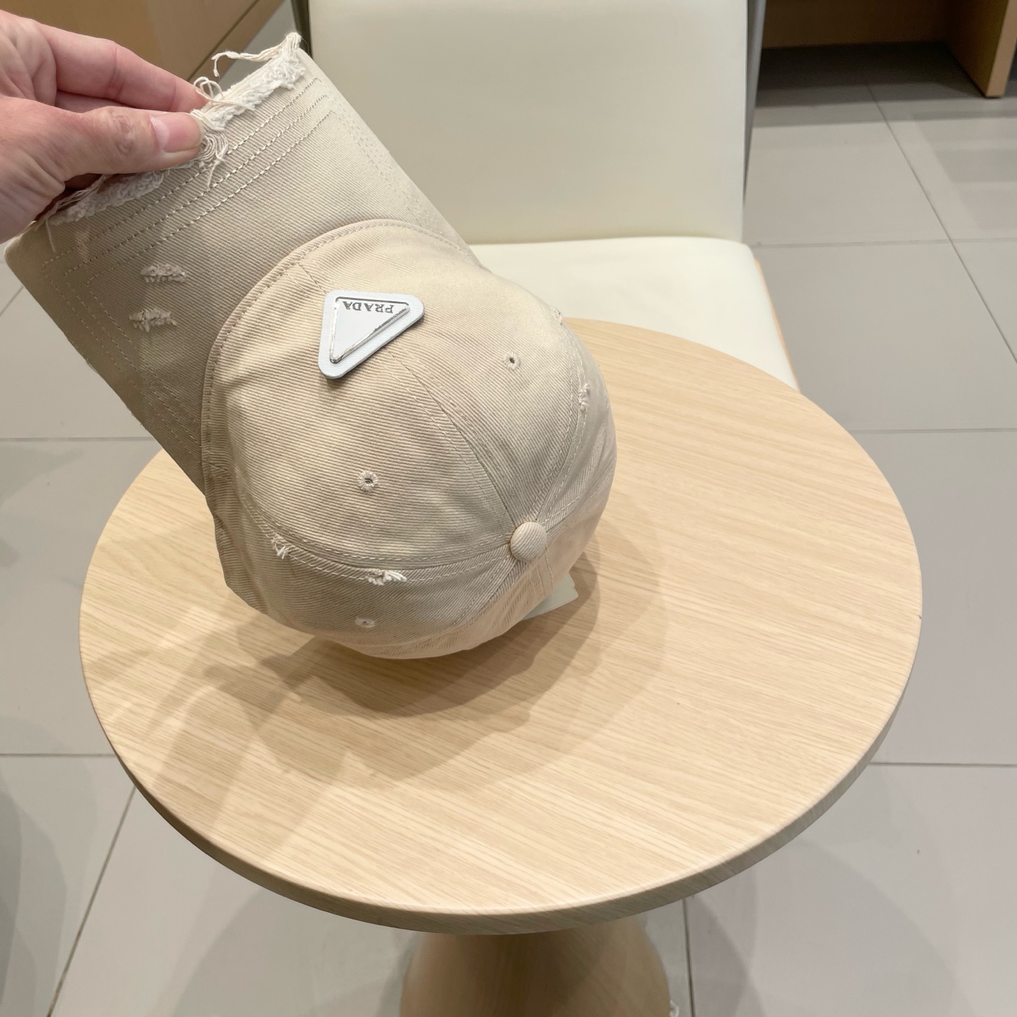  Prada普拉达2025早春新款大牌款棒球帽，经典款男女通用