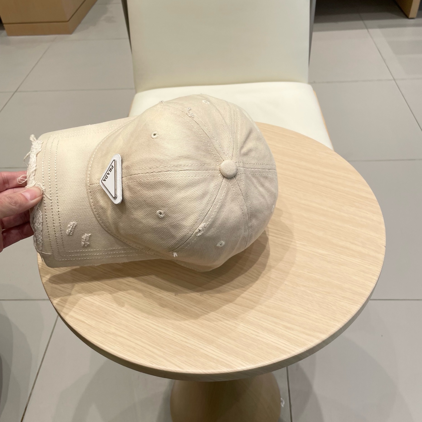  Prada普拉达2025早春新款大牌款棒球帽，经典款男女通用