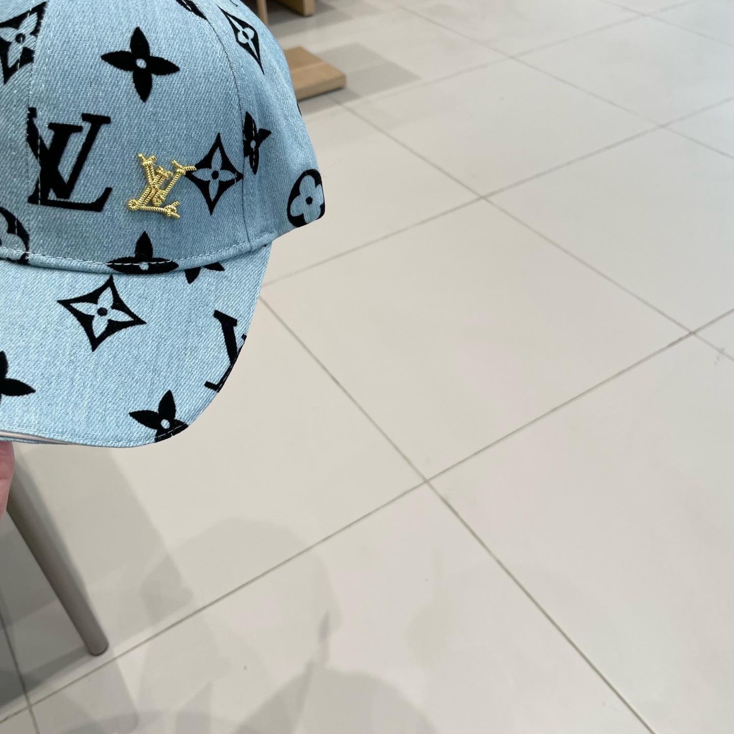  LouisVuitton2025新款棒球帽🧢  
LV棒球帽，简约大气，男女通用