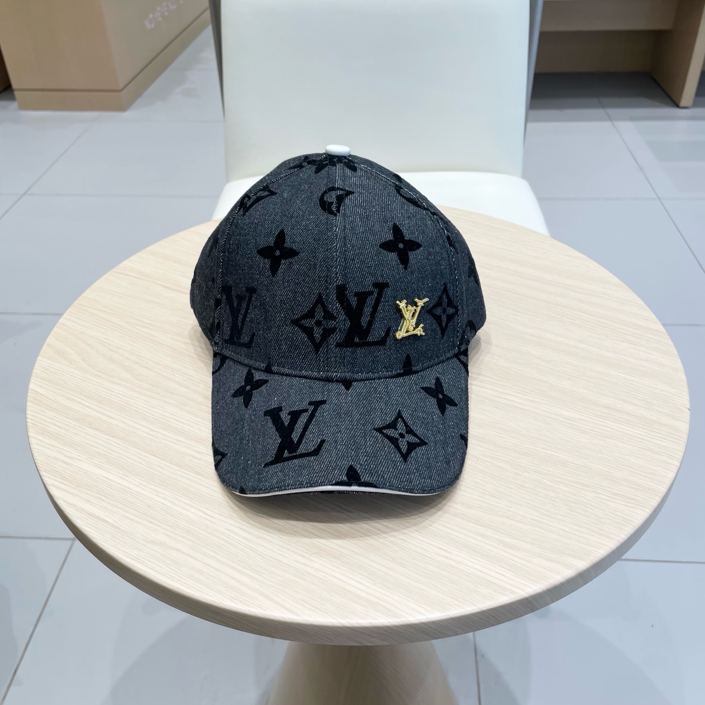 NO:346294,Louis Vuitton 2025 new baseball cap LV baseball cap, simple and atmospheric, universal hat, straw hat, fisherman hat, baseball cap, hat, louis vuitton, louis vuitton, espadrilles, hatsLouisVuitton2025新款棒球帽  LV棒球帽,简约大气,男女通用帽子草帽渔夫帽棒球帽,帽子,louis vuitton,louis vuitton,espadrilles,hats,hat