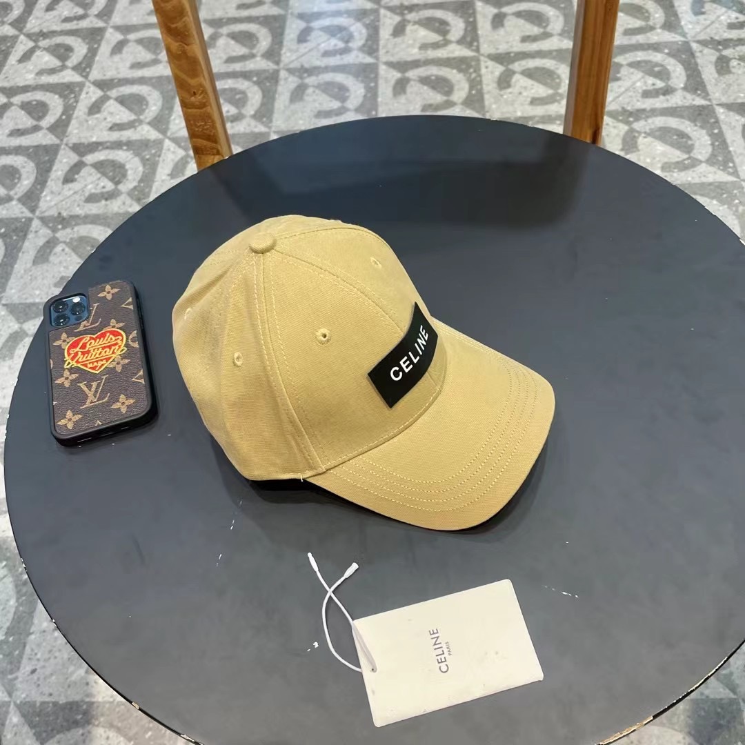 Ceiling 🧢高品质赛琳 字母棒球帽 刺绣款鸭舌帽 一顶时尚的帽子可为整体的造型增添几分色彩！ 情侣