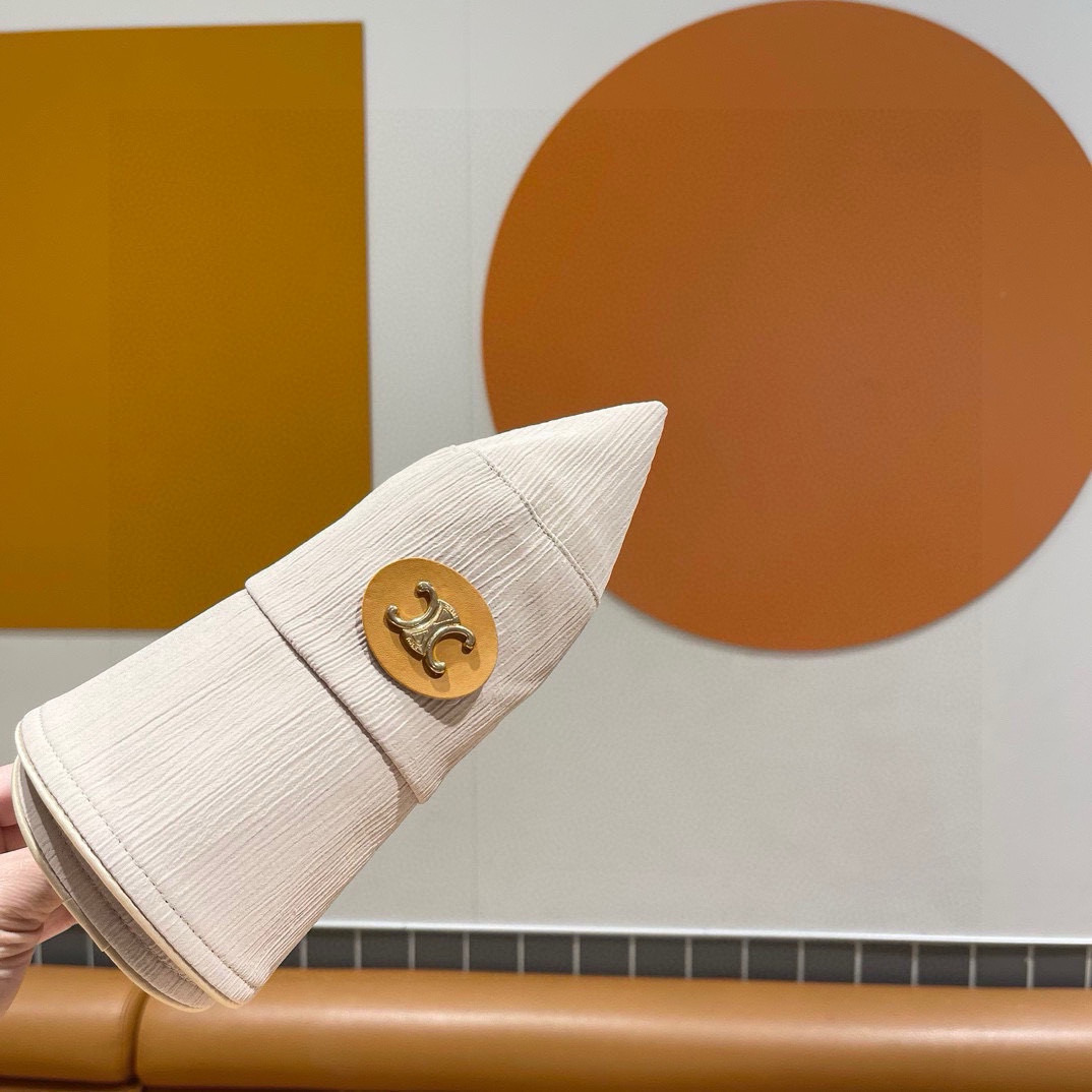  【CELINE赛琳】新款上架简约渔夫帽，日韩风格，随便搭配都超好看！出门旅游，绝对要入手的一款