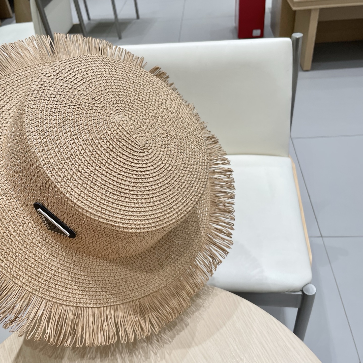  普拉达PRADA 2025新款平顶流苏草帽、，高级定制，库存多，头围57cm