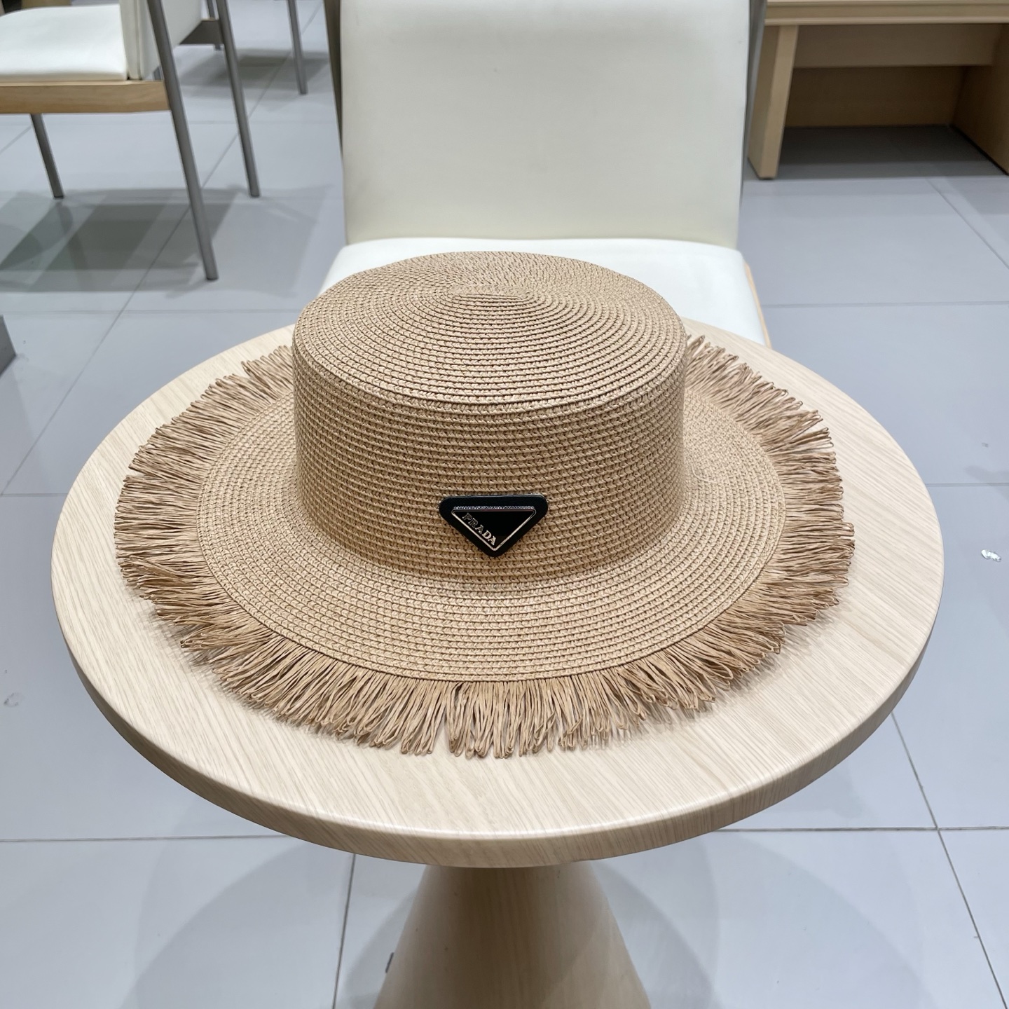  普拉达PRADA 2025新款平顶流苏草帽、，高级定制，库存多，头围57cm