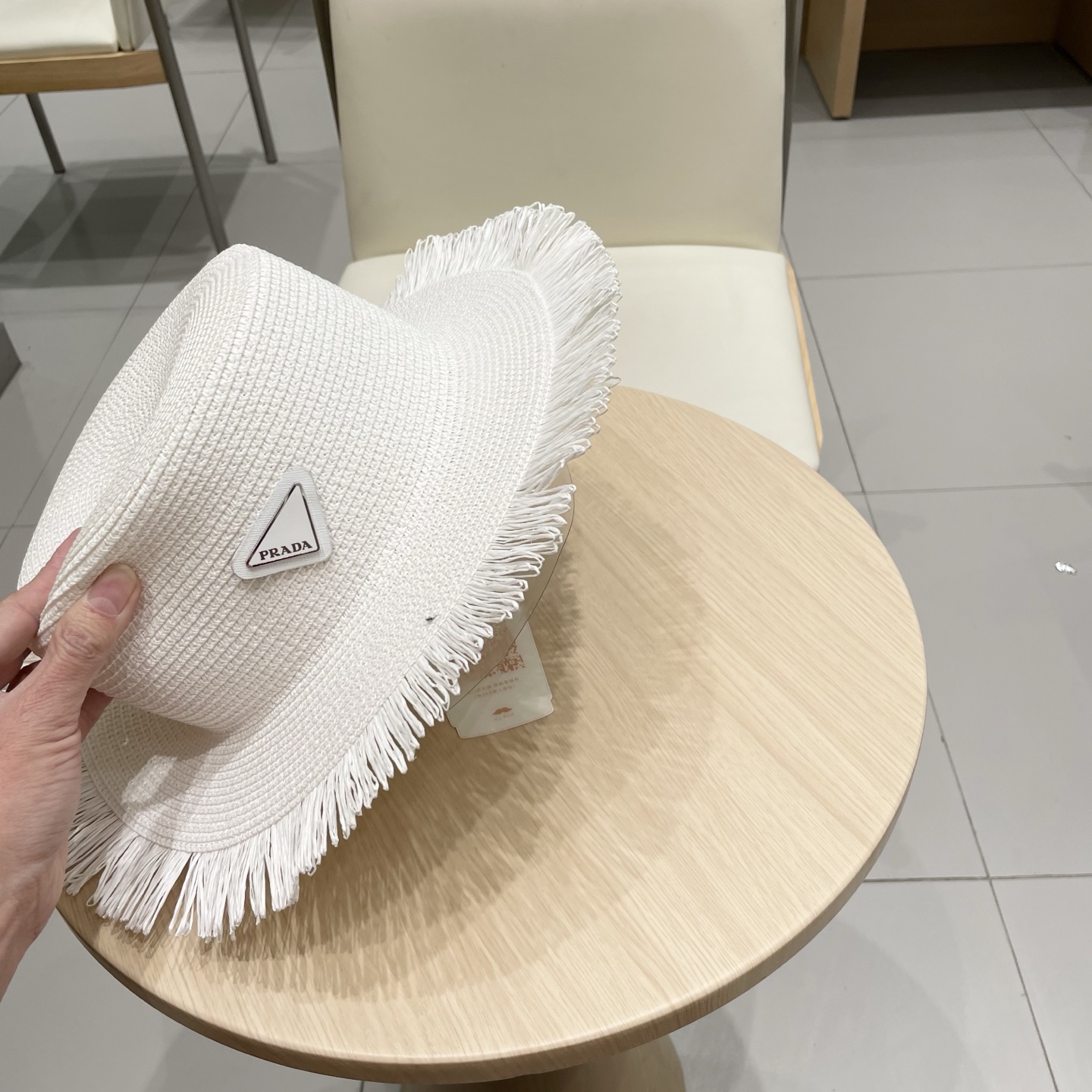  普拉达PRADA 2025新款平顶流苏草帽、，高级定制，库存多，头围57cm
