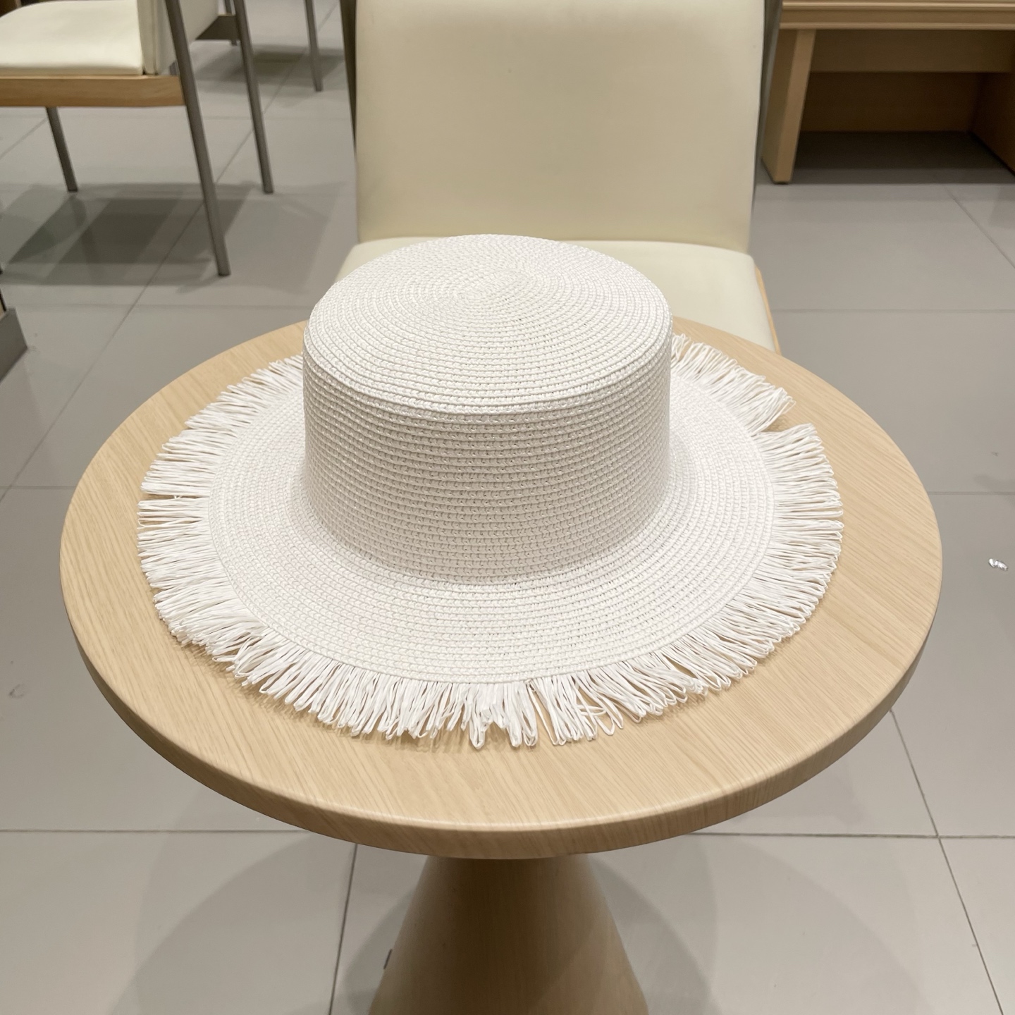  普拉达PRADA 2025新款平顶流苏草帽、，高级定制，库存多，头围57cm