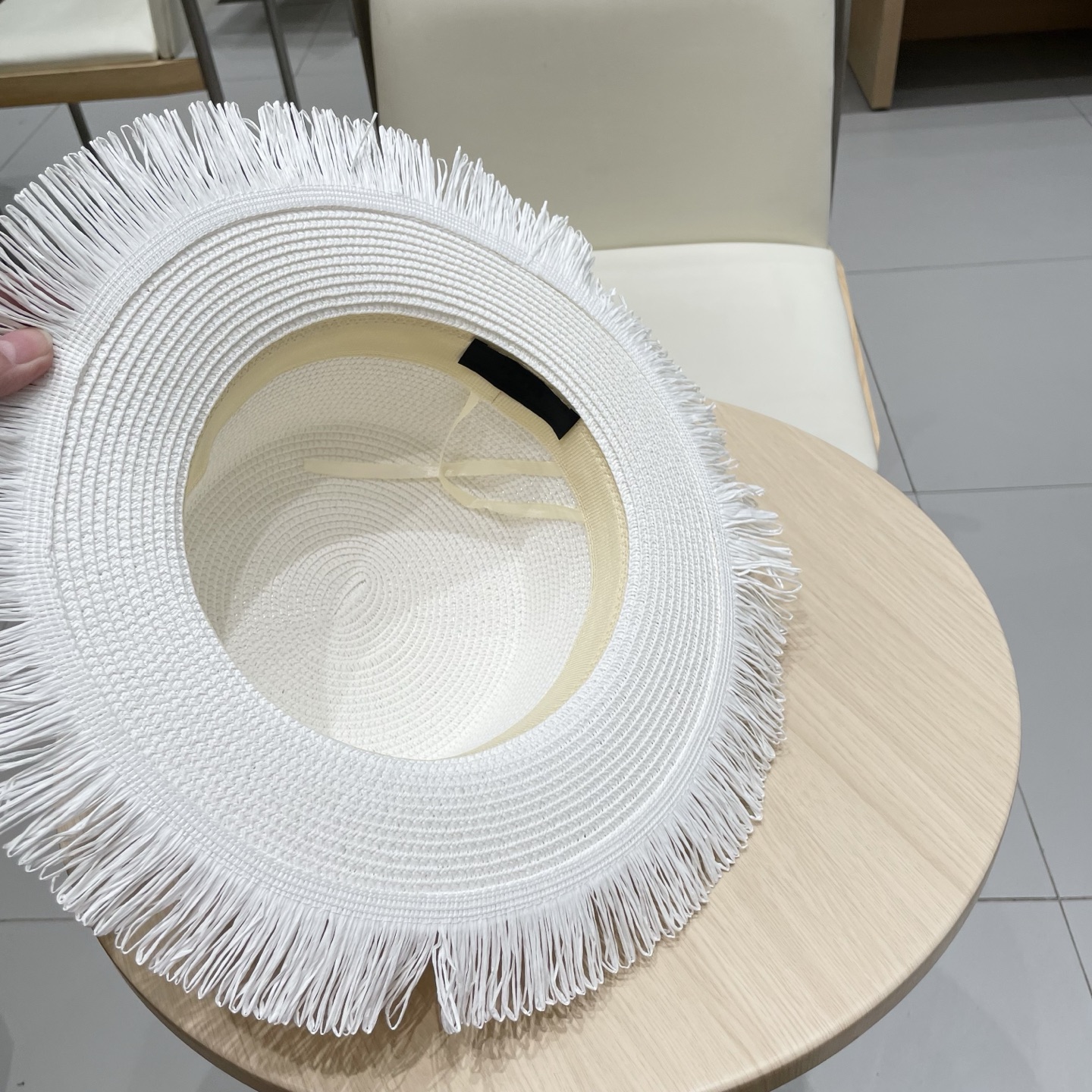  普拉达PRADA 2025新款平顶流苏草帽、，高级定制，库存多，头围57cm