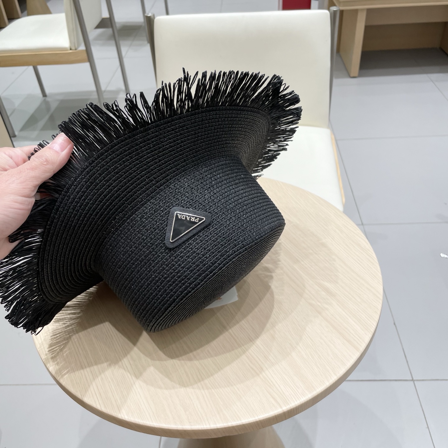  普拉达PRADA 2025新款平顶流苏草帽、，高级定制，库存多，头围57cm