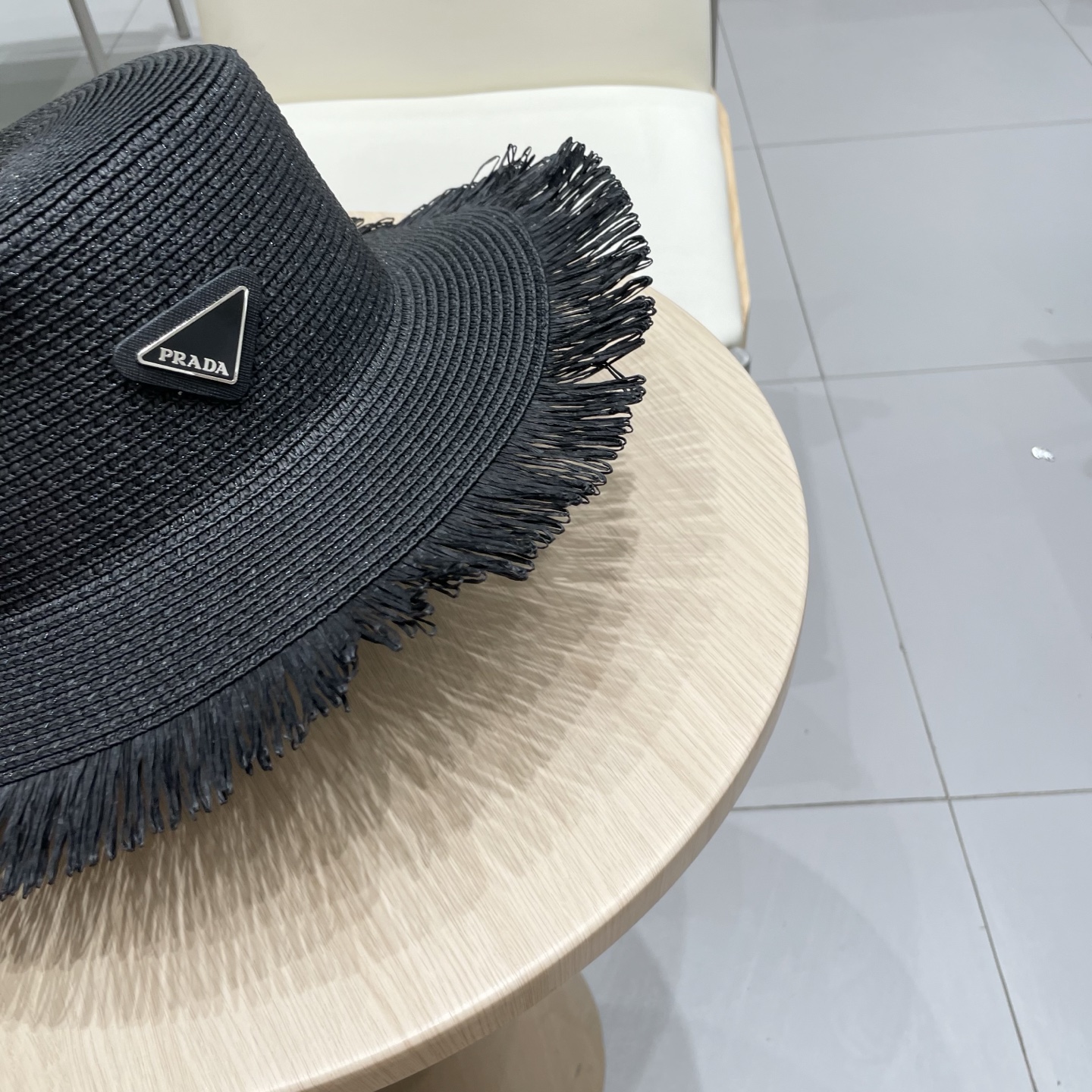  普拉达PRADA 2025新款平顶流苏草帽、，高级定制，库存多，头围57cm