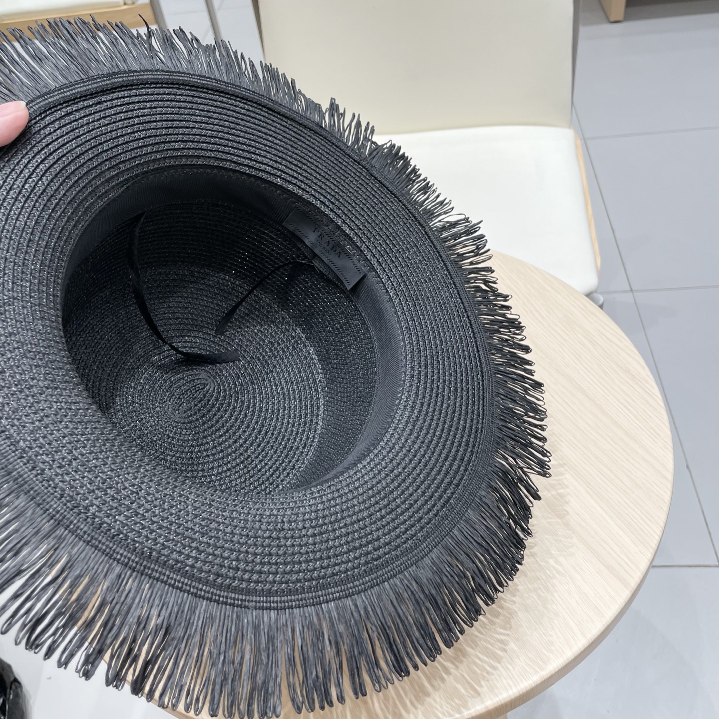  普拉达PRADA 2025新款平顶流苏草帽、，高级定制，库存多，头围57cm