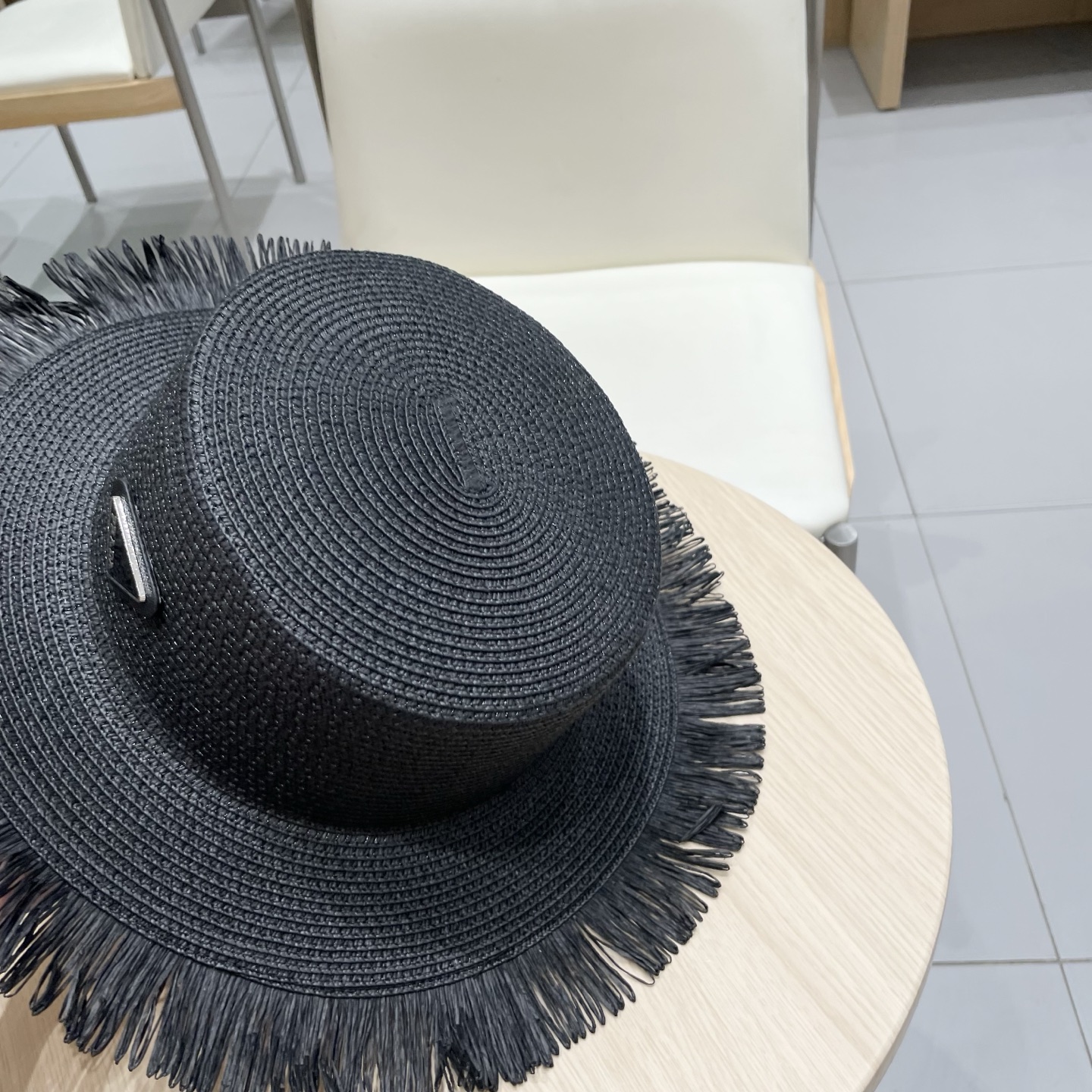  普拉达PRADA 2025新款平顶流苏草帽、，高级定制，库存多，头围57cm