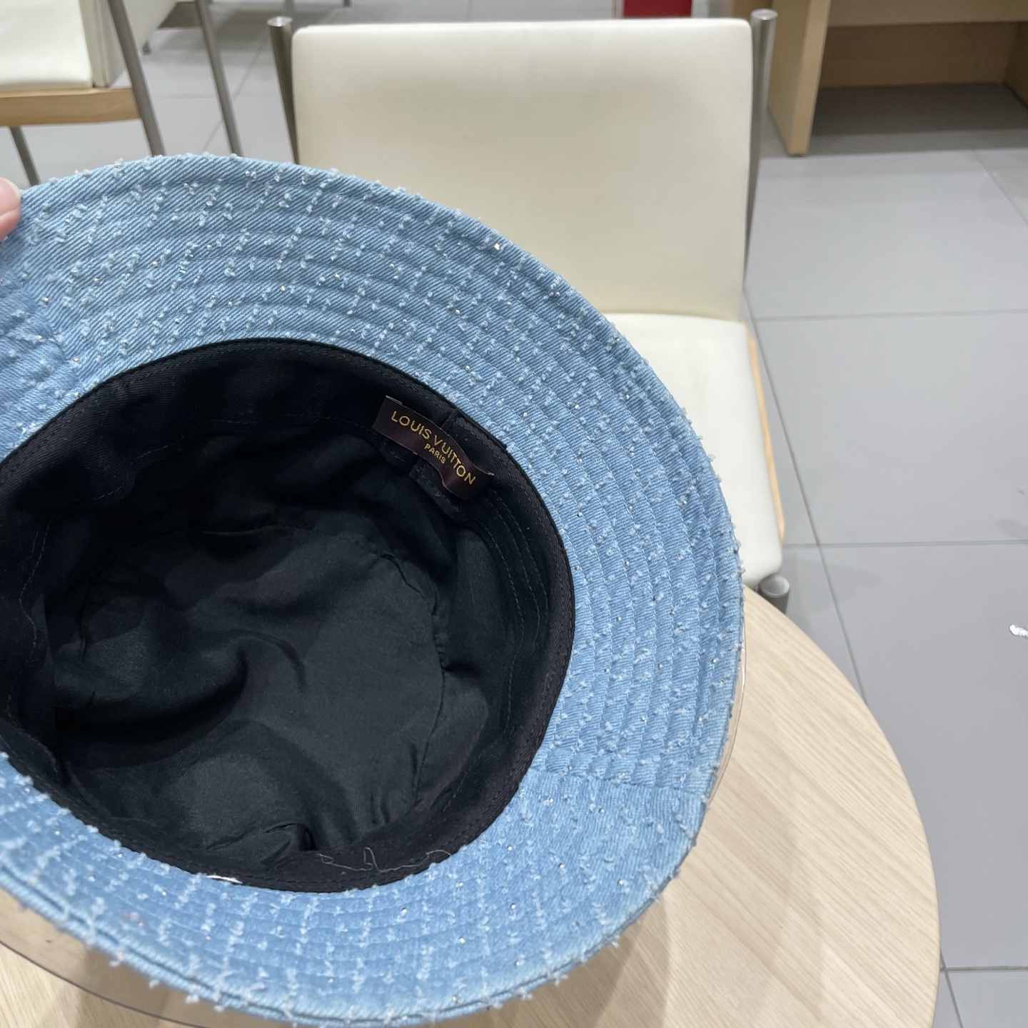  上新！路易威登 LouisVuitton春季韩系时尚小钻贝雷帽子女洋气百搭潮流休闲逛街八角帽显脸小