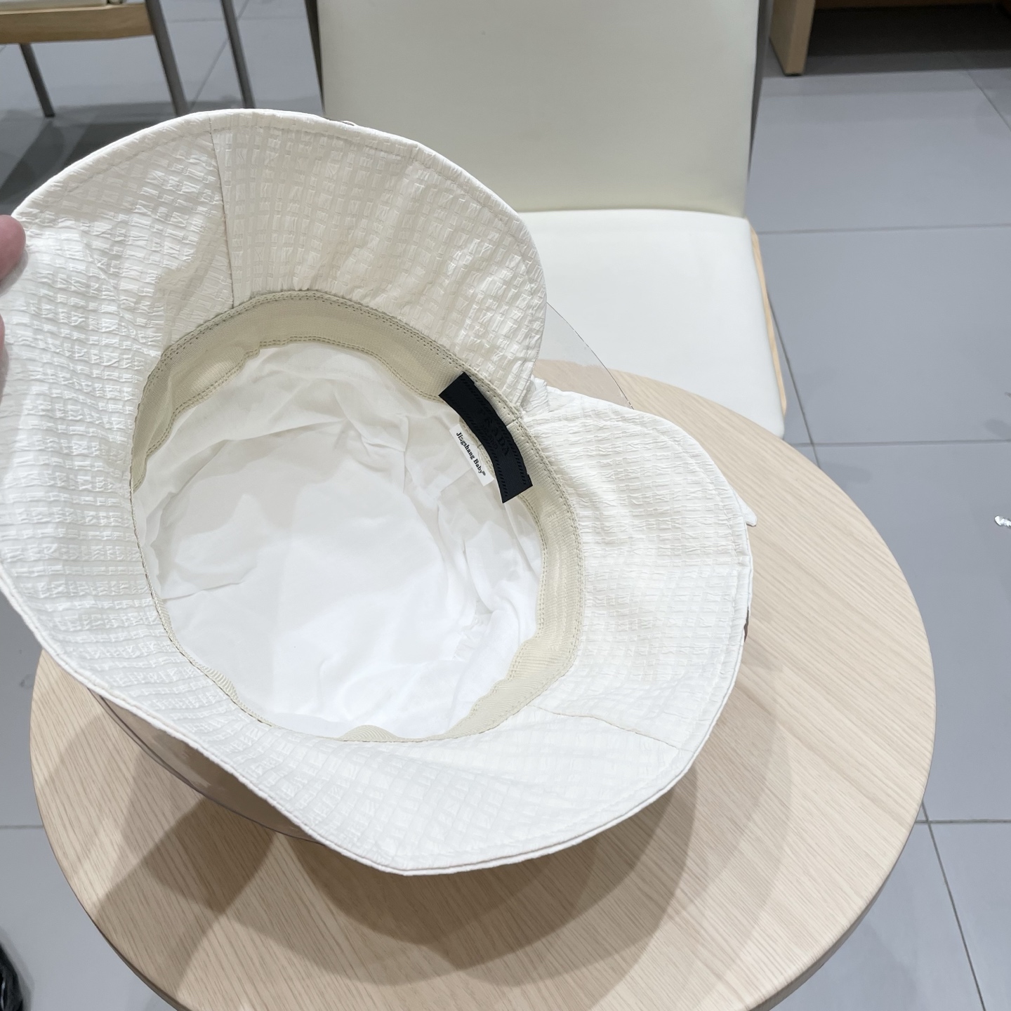  普拉达PRADA 2025新款女士简约有型盆帽撞色边系带蝴蝶结水桶帽春夏薄款百搭