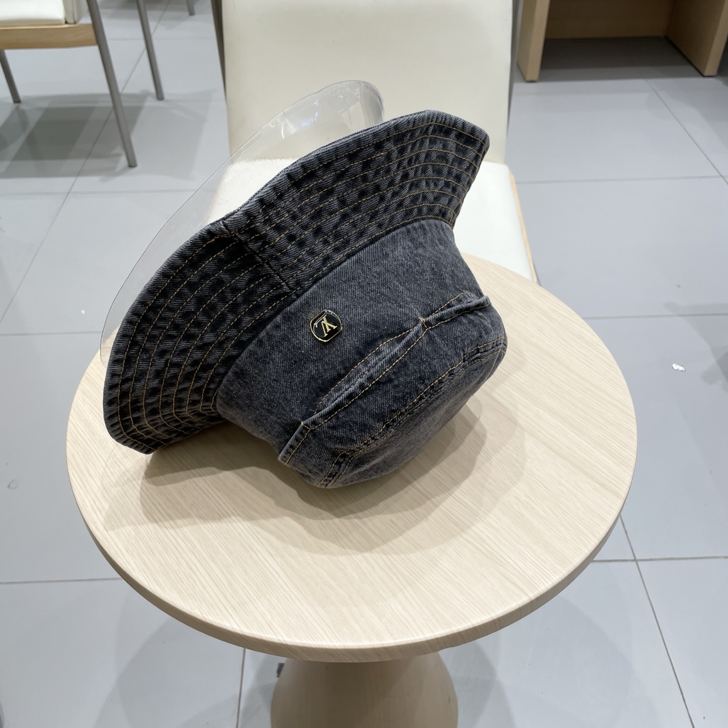  上新！路易威登 LouisVuitton日系复古水洗牛仔渔夫帽子女新款百搭显脸小大头围情侣水桶帽男生