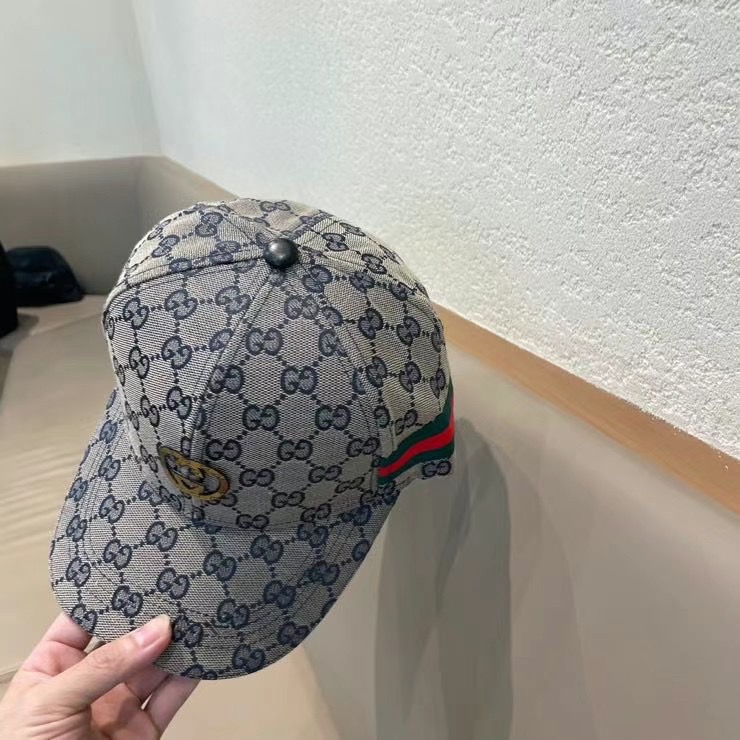  Gucci(古奇)经典原单棒球帽，小双G牛皮拼接，11开模订制，质量超赞！帽檐头层牛皮压花，质量极好！