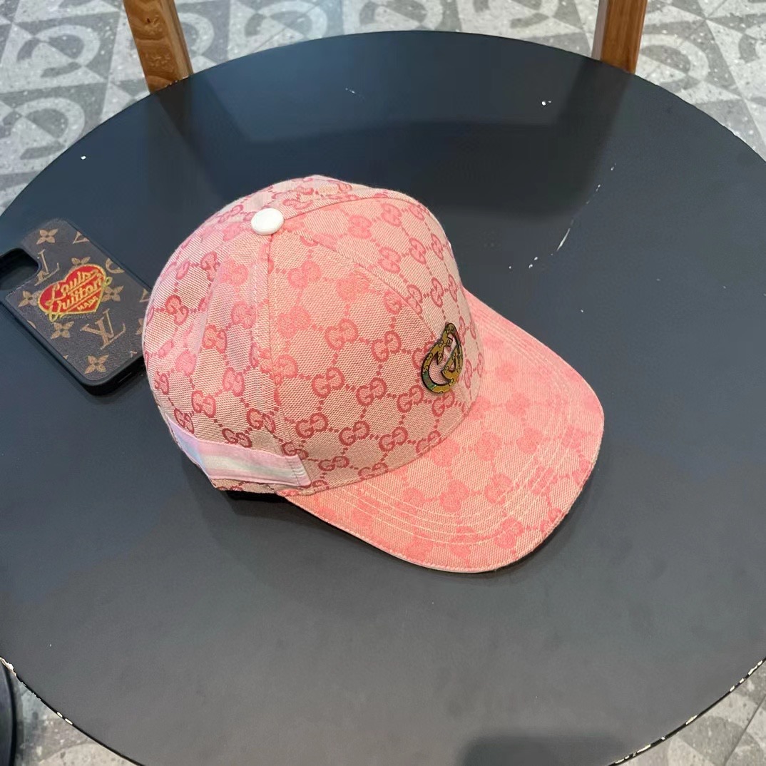  Gucci(古奇)经典原单棒球帽，小双G牛皮拼接，11开模订制，质量超赞！帽檐头层牛皮压花，质量极好！