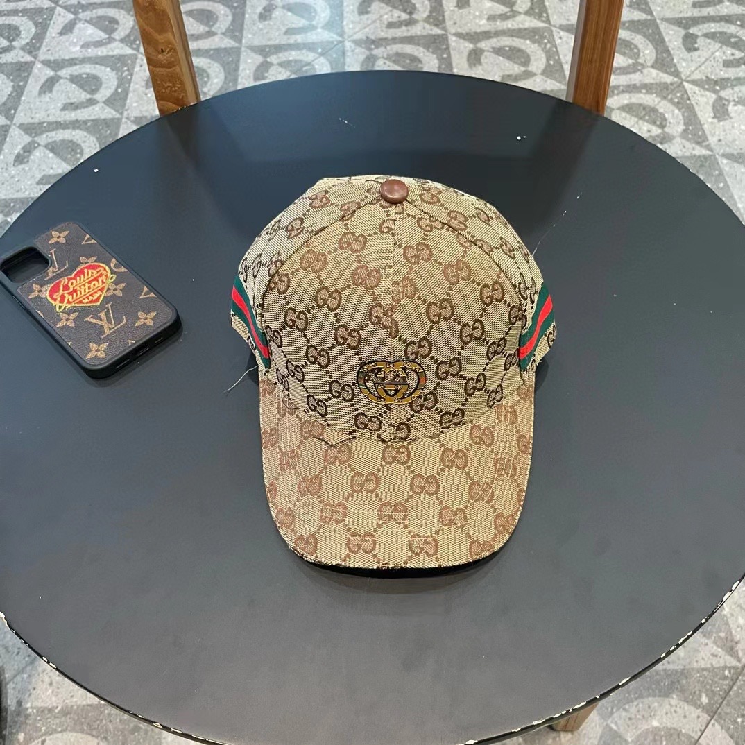  Gucci(古奇)经典原单棒球帽，小双G牛皮拼接，11开模订制，质量超赞！帽檐头层牛皮压花，质量极好！