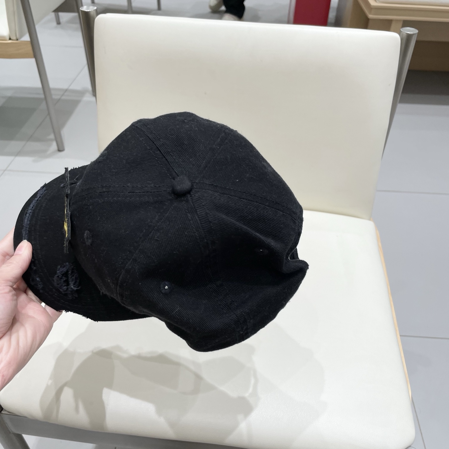 LV路易威登破洞棒球帽🧢轻盈透气。完美版型，独家实物拍摄，男女适用