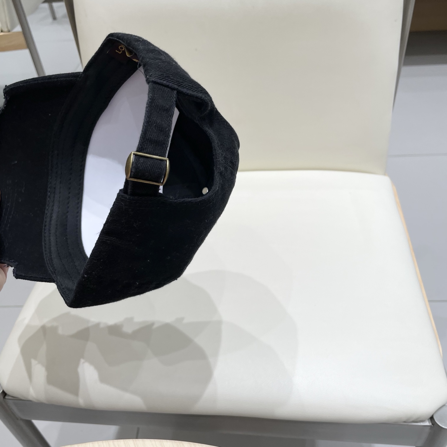 LV路易威登破洞棒球帽🧢轻盈透气。完美版型，独家实物拍摄，男女适用