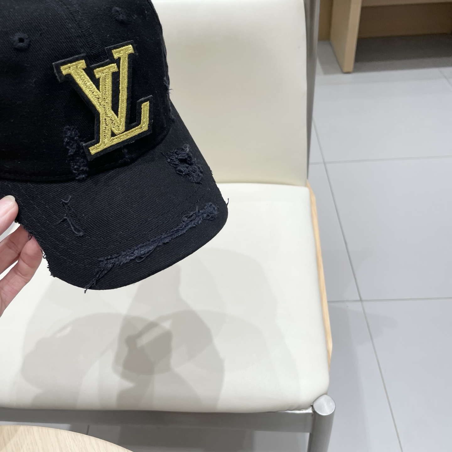 LV路易威登破洞棒球帽🧢轻盈透气。完美版型，独家实物拍摄，男女适用