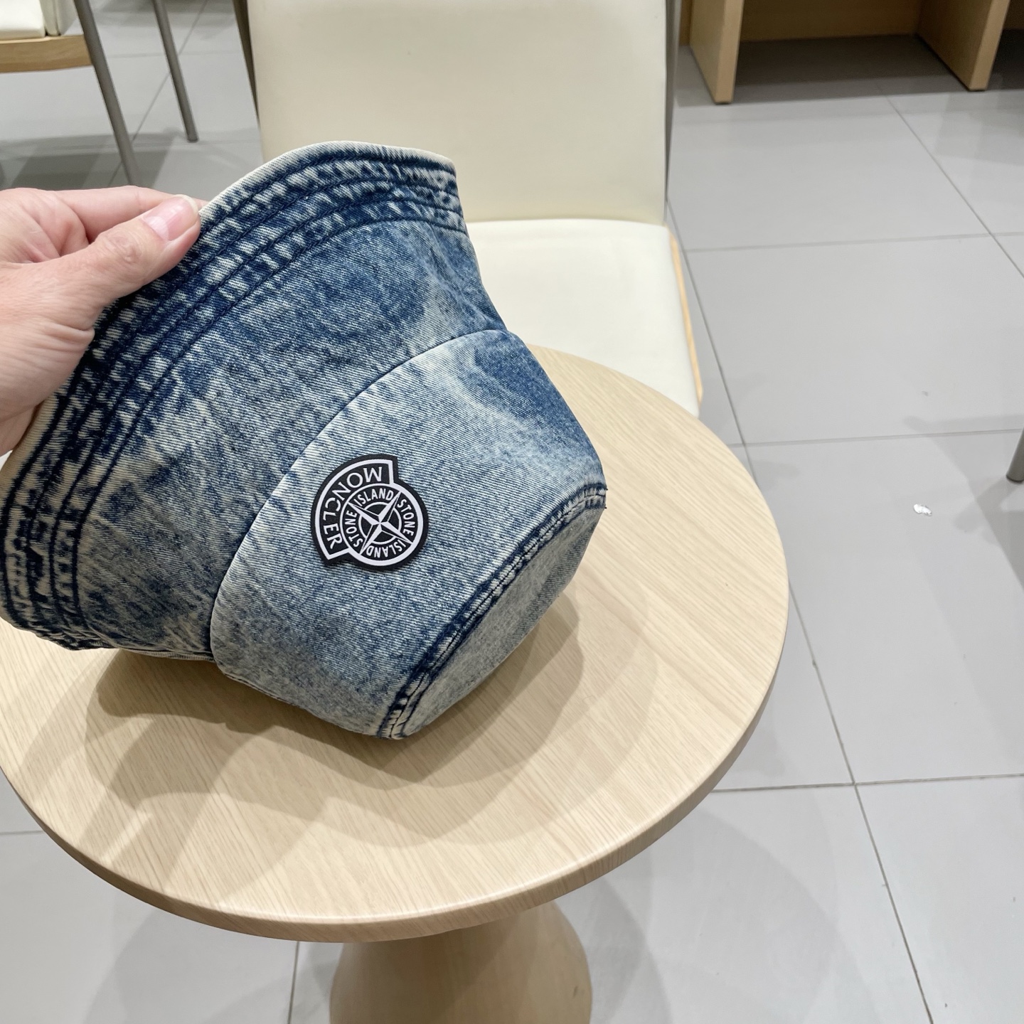 Moncler蒙口2025新款牛仔渔夫帽，经典流行款，质量超赞，