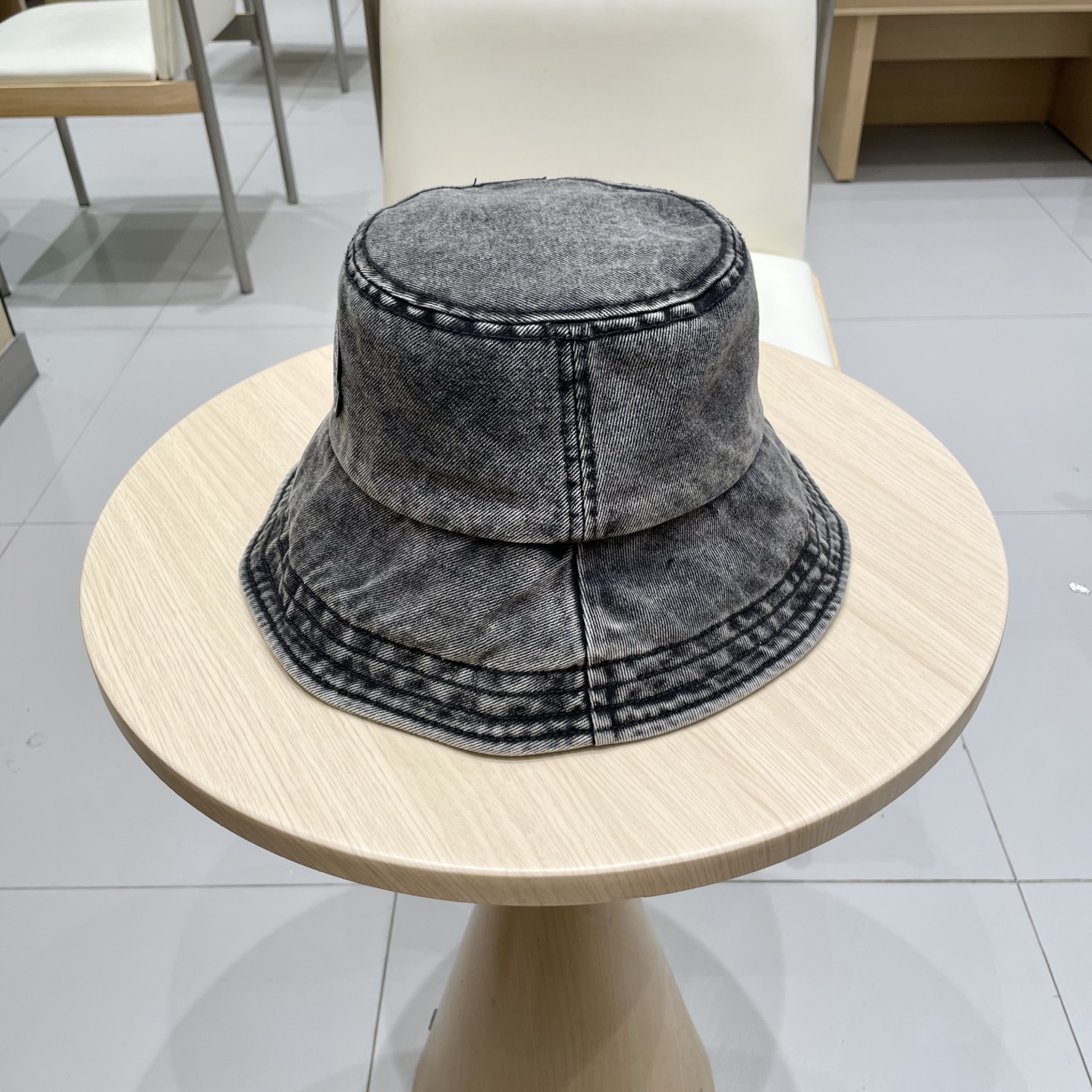 Moncler蒙口2025新款牛仔渔夫帽，经典流行款，质量超赞，