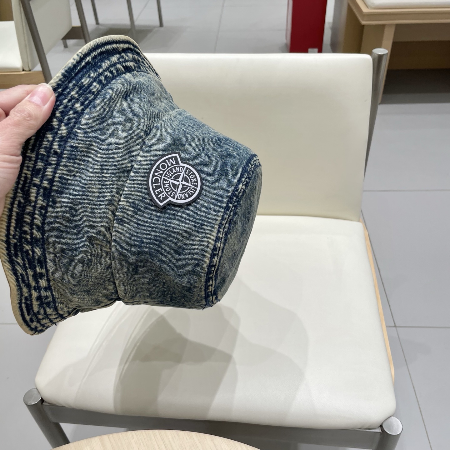 Moncler蒙口2025新款牛仔渔夫帽，经典流行款，质量超赞，