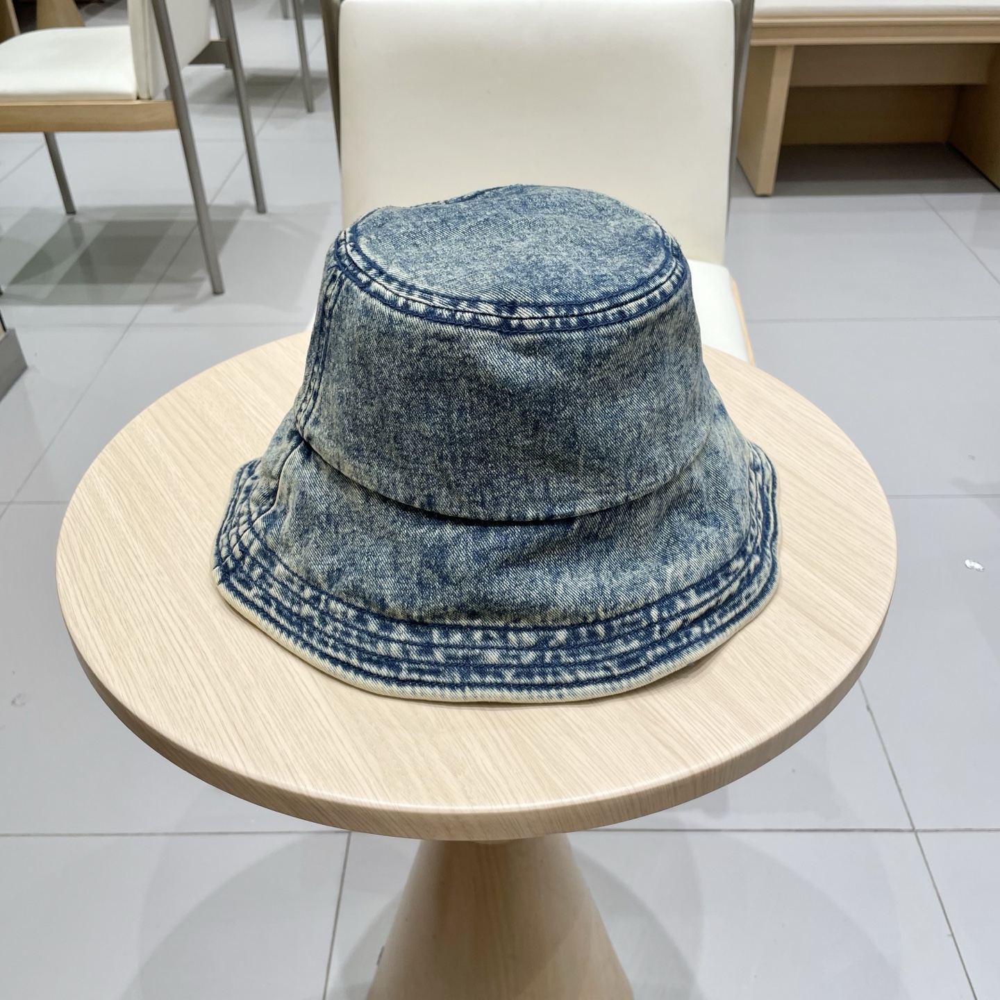 Moncler蒙口2025新款牛仔渔夫帽，经典流行款，质量超赞，