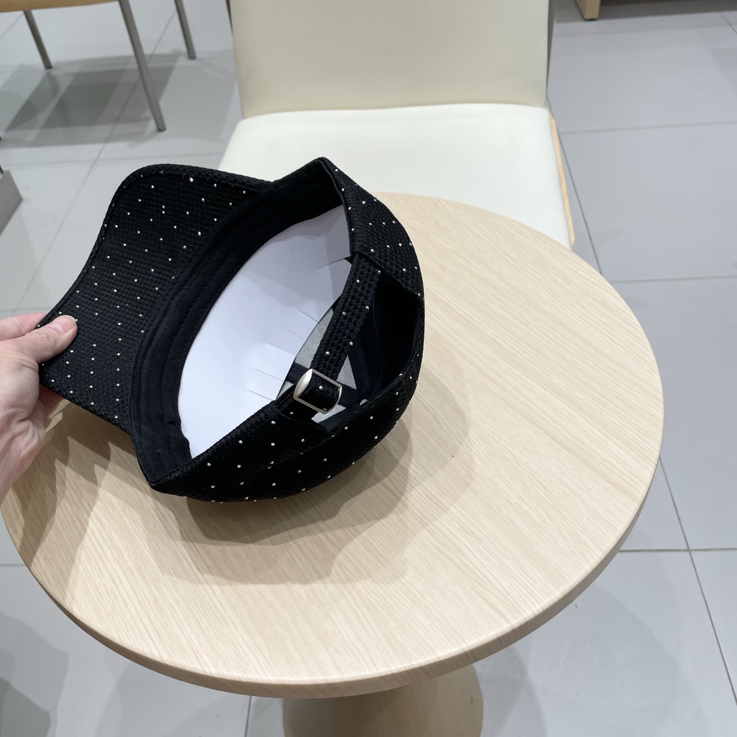 路易威登棒球帽LouisVuitton👒😍新款LV棒球帽，重工打造♥，高端大气，百搭款🤗男女通用！
