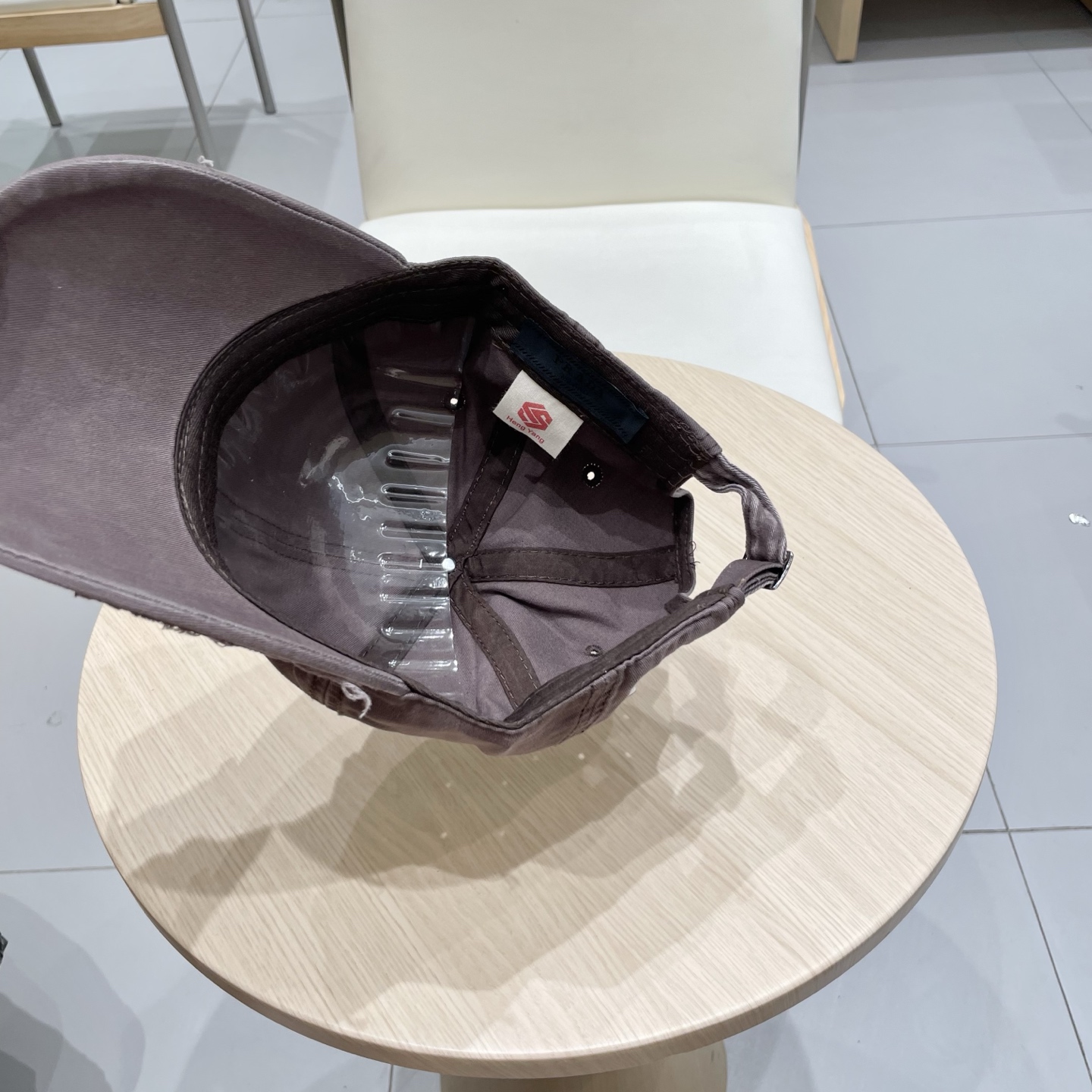  【普拉达】Prada 25春夏新款大牌棒球帽🧢，显脸小 大牌款超好搭配，赶紧入手！