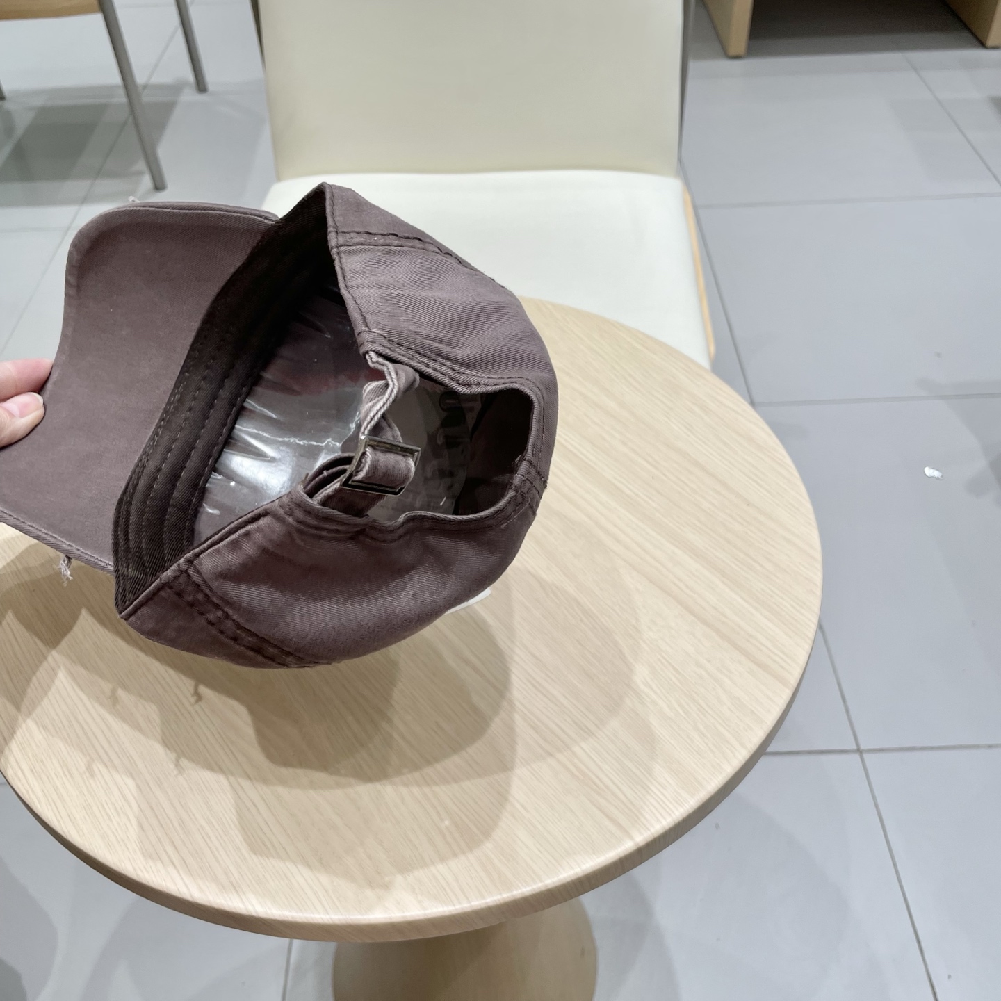  【普拉达】Prada 25春夏新款大牌棒球帽🧢，显脸小 大牌款超好搭配，赶紧入手！