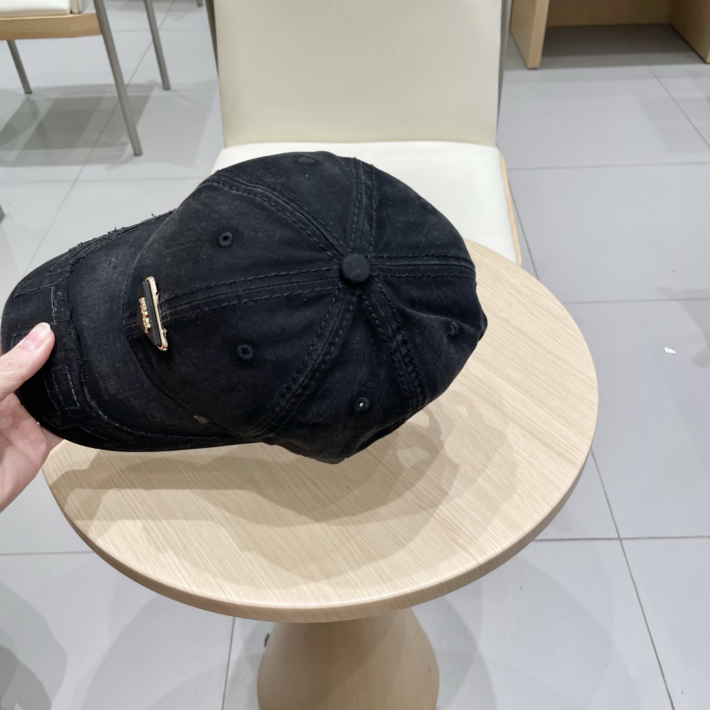  【普拉达】Prada 25春夏新款大牌棒球帽🧢，显脸小 大牌款超好搭配，赶紧入手！