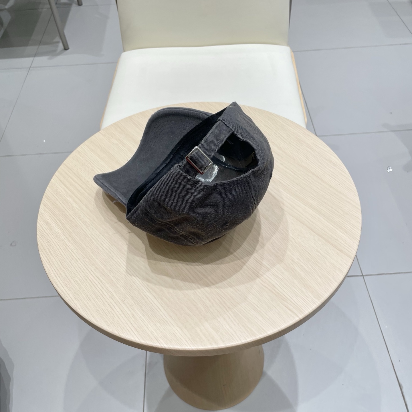  BALENCIAGA巴黎世家新款logo棒球帽，很酷的色系，男女佩戴都有不同style，第一批抢先出货