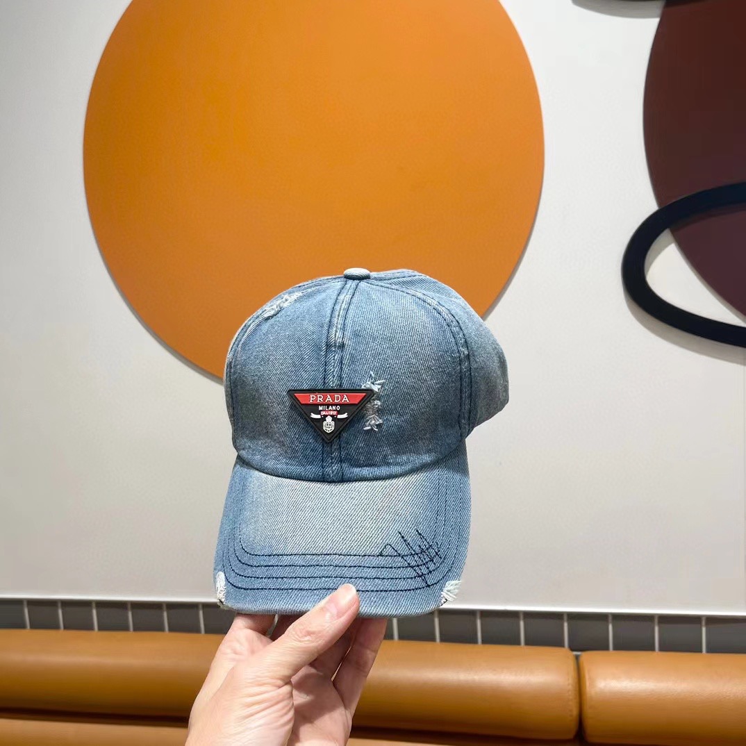 NO:220640,Pr@da Prada denim inverted triangle baseball cap wash cowboy color, show style, soft and comfortable fabric, versatile casual style, closed eyes hat, fisherman hat baseball cap knit hat, hat, prada, espadrilles, hats19860909Pr@da 普拉达牛仔布倒三角棒球帽 洗水牛仔色,秀场同款,面料柔软舒适 百搭休闲款,闭眼帽子渔夫帽棒球帽针织帽,帽子,prada,espadrilles,hats,hat